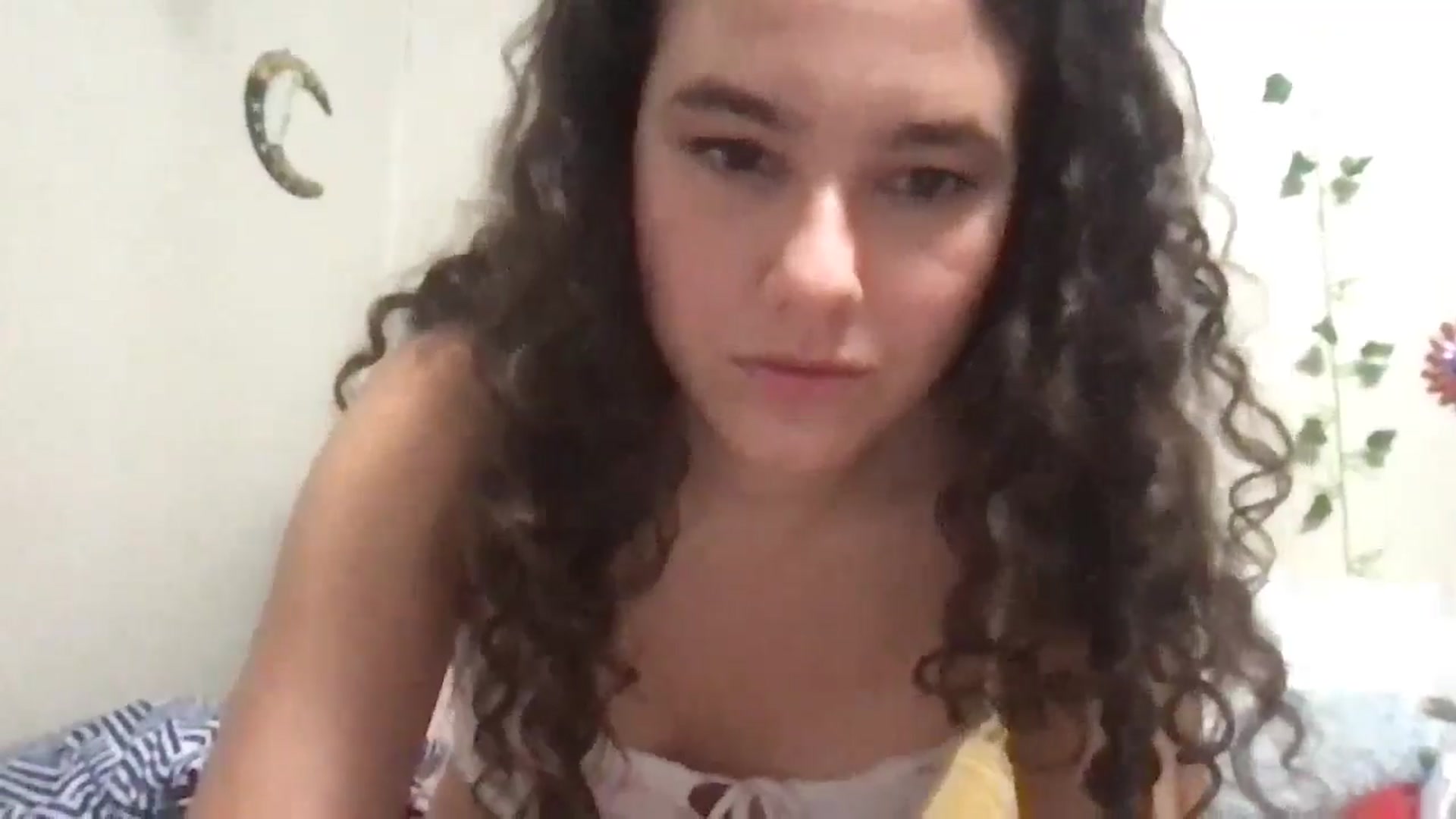 Gallery image thumbnail from lilyypop's myfreecams stream on, 10/31/2024, 12:13 image 15 of 20