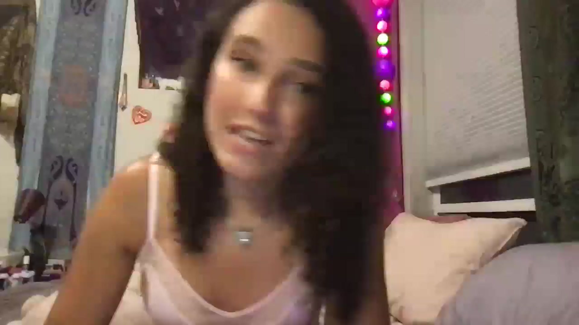 Gallery image thumbnail from lilyypop's myfreecams stream on, 07/17/2025, 11:08 image 17 of 20