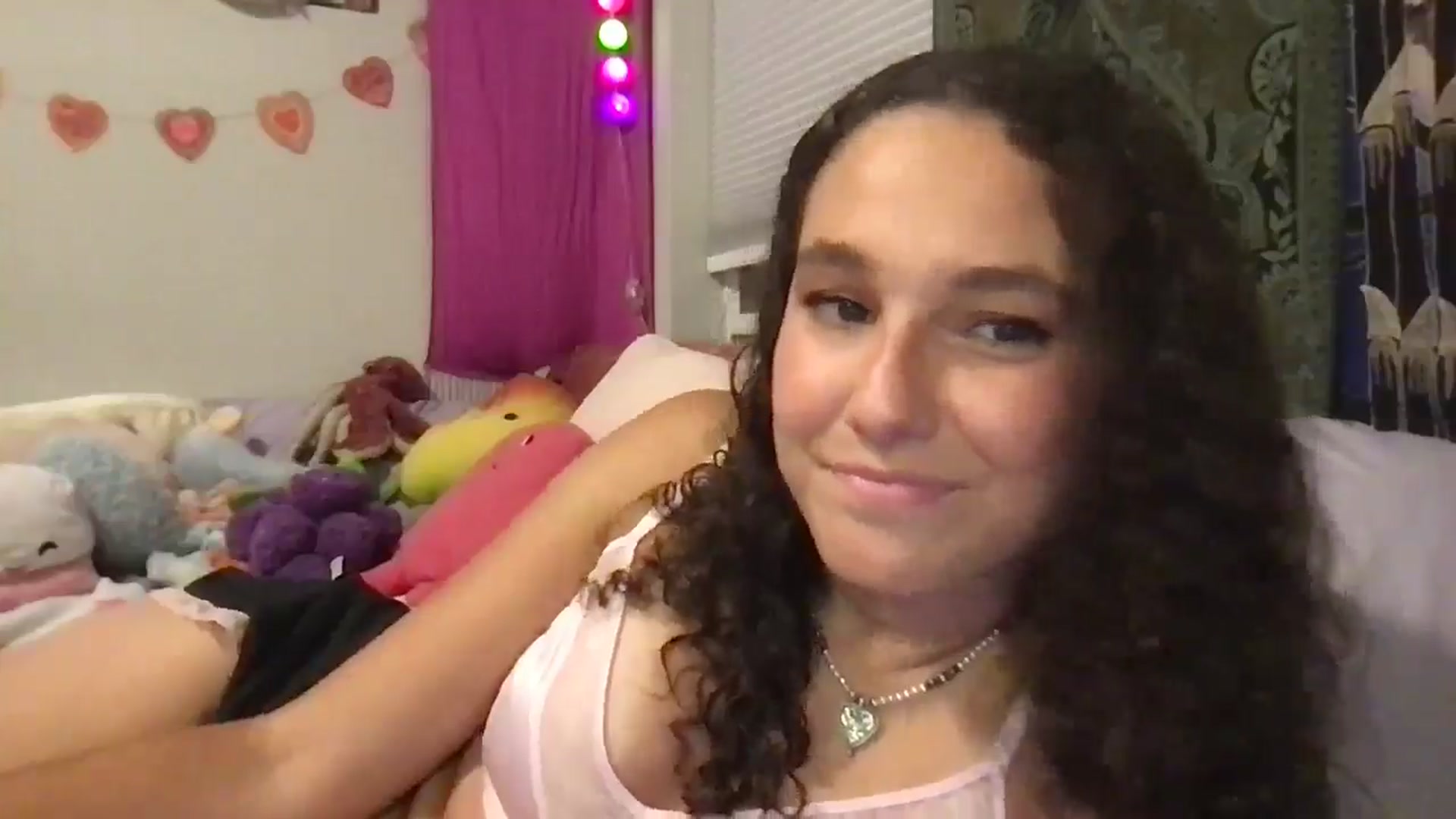 Gallery image thumbnail from lilyypop's myfreecams stream on, 07/17/2025, 11:08 image 2 of 20