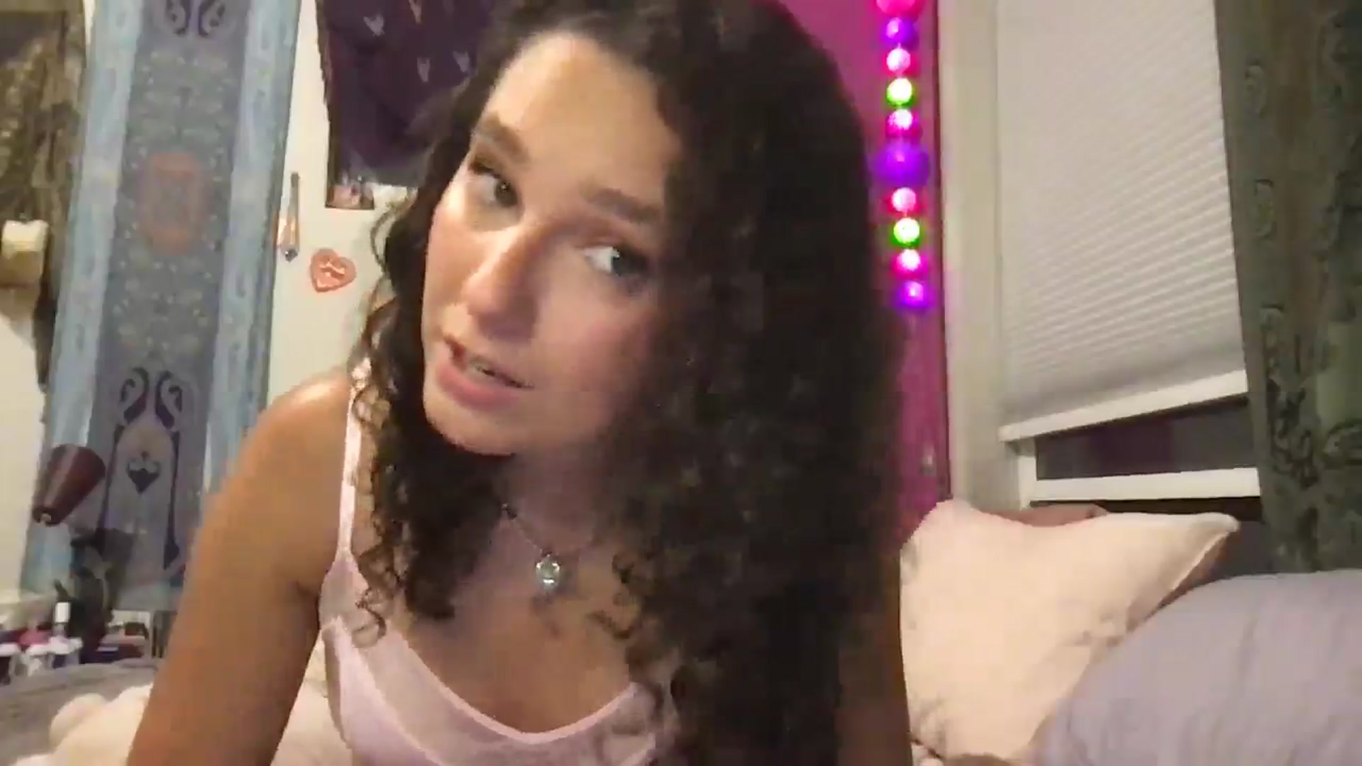 Gallery image thumbnail from lilyypop's myfreecams stream on, 07/17/2025, 11:08 image 18 of 20