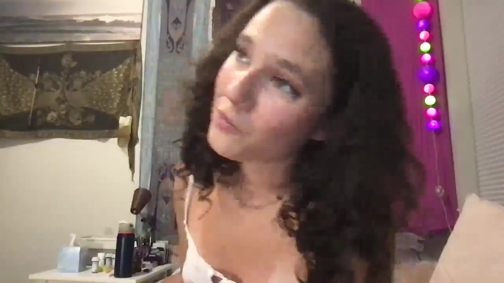 Gallery image thumbnail from lilyypop's myfreecams stream on, 07/21/2025, 10:51 image 7 of 20