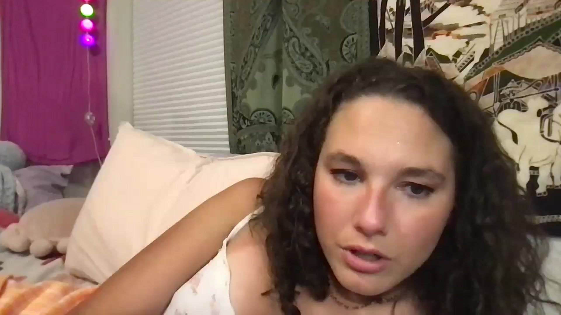 Gallery image thumbnail from lilyypop's myfreecams stream on, 07/21/2025, 10:51 image 12 of 20