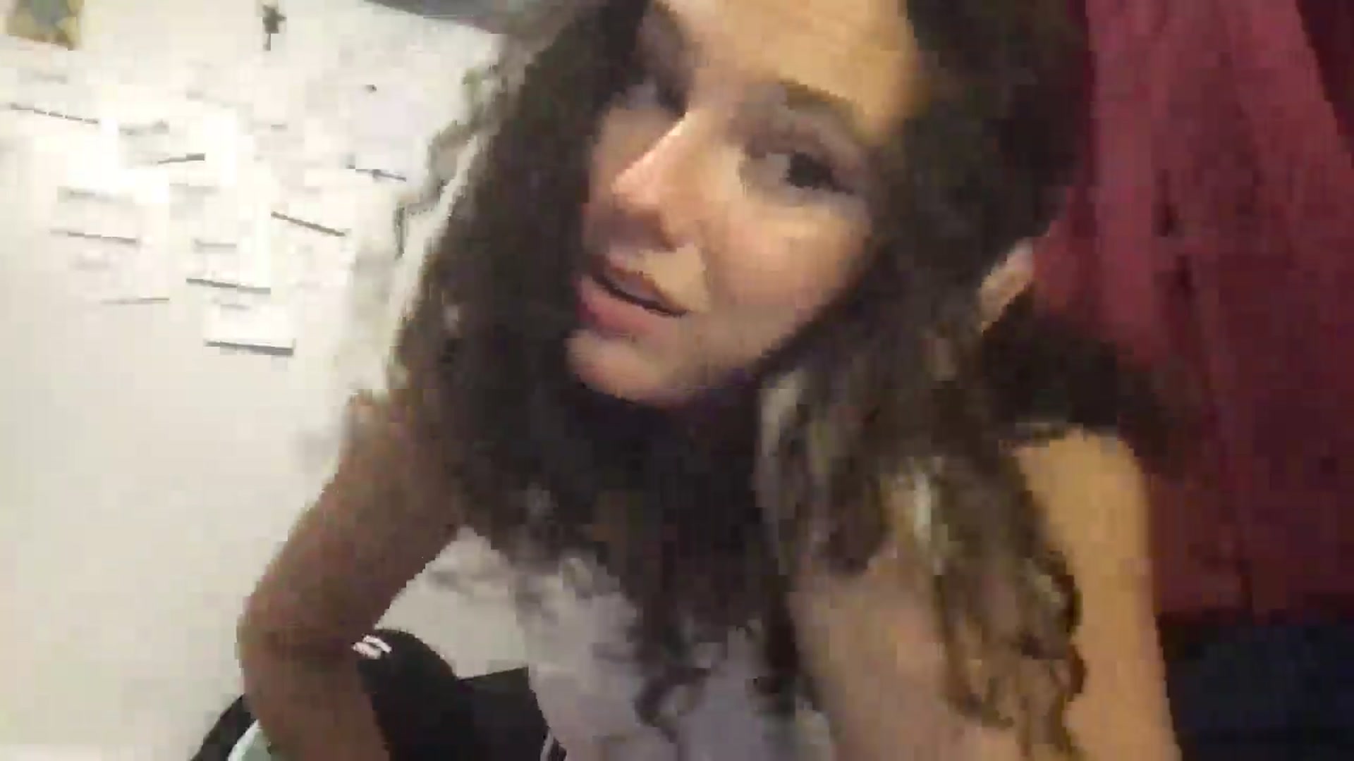 Gallery image thumbnail from lilyypop's myfreecams stream on, 08/20/2025, 12:34 image 17 of 20