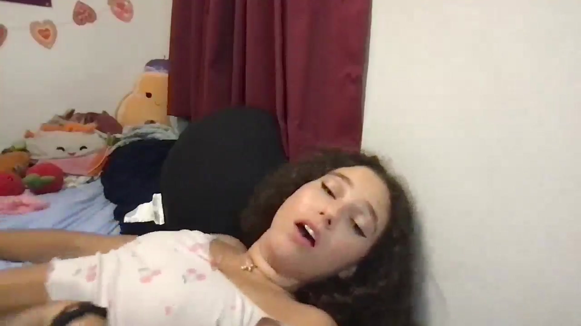 Gallery image thumbnail from lilyypop's myfreecams stream on, 09/07/2025, 12:53 image 14 of 20