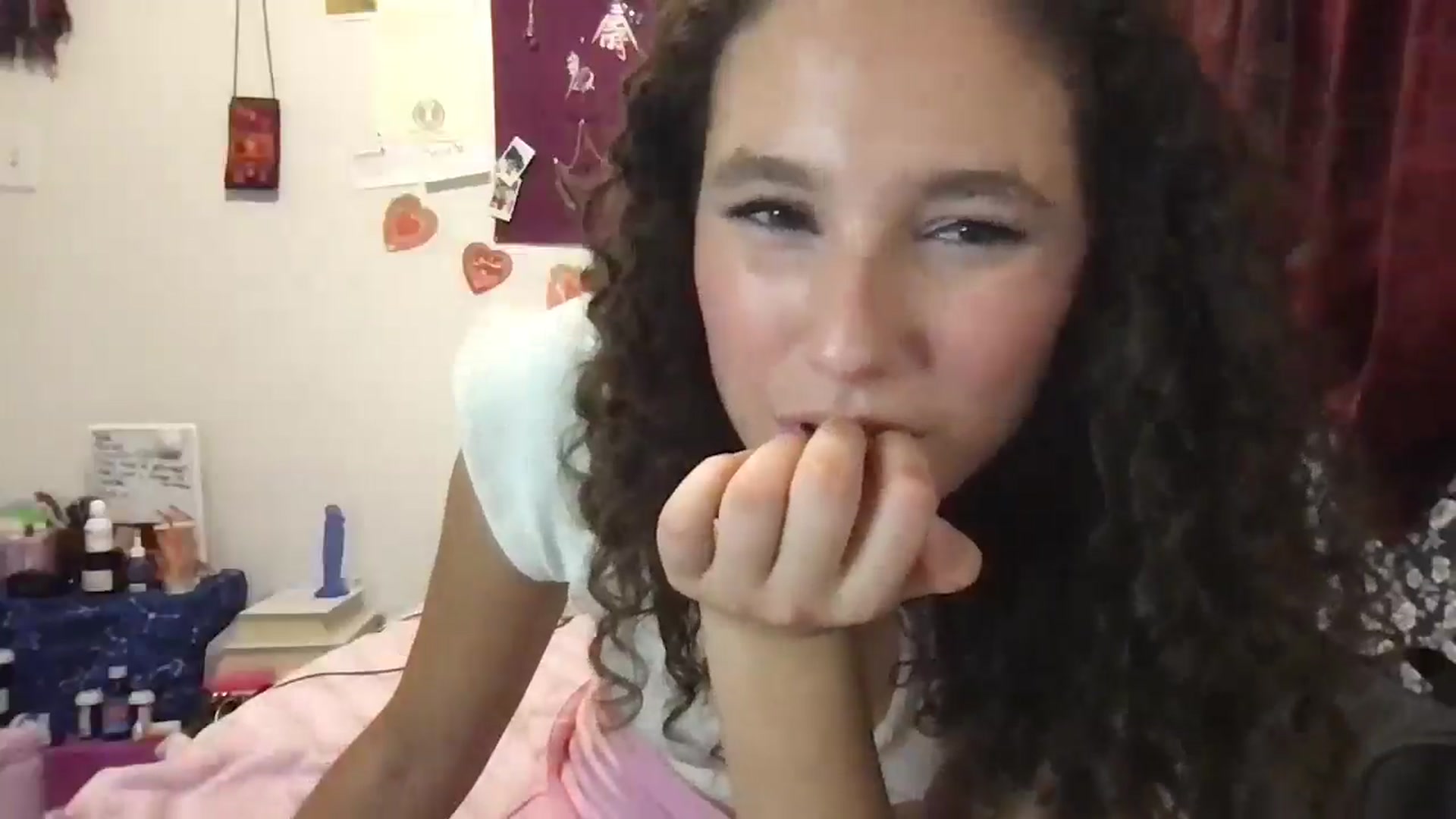 Gallery image thumbnail from lilyypop's myfreecams stream on, 09/26/2025, 15:29 image 9 of 20