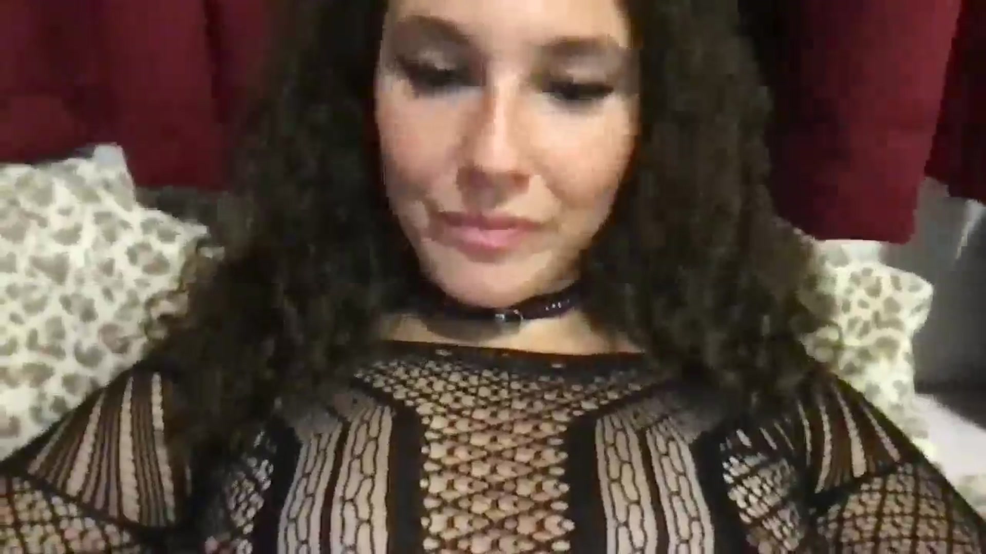 Gallery image thumbnail from lilyypop's myfreecams stream on, 10/19/2025, 08:39 image 16 of 20