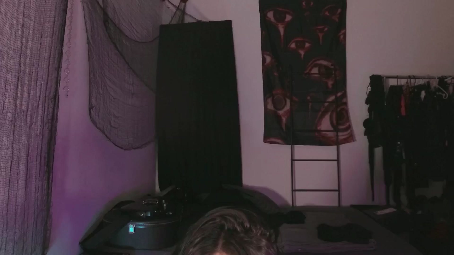 Gallery image thumbnail from limbs4's myfreecams stream on, 06/17/2024, 06:29 image 16 of 20