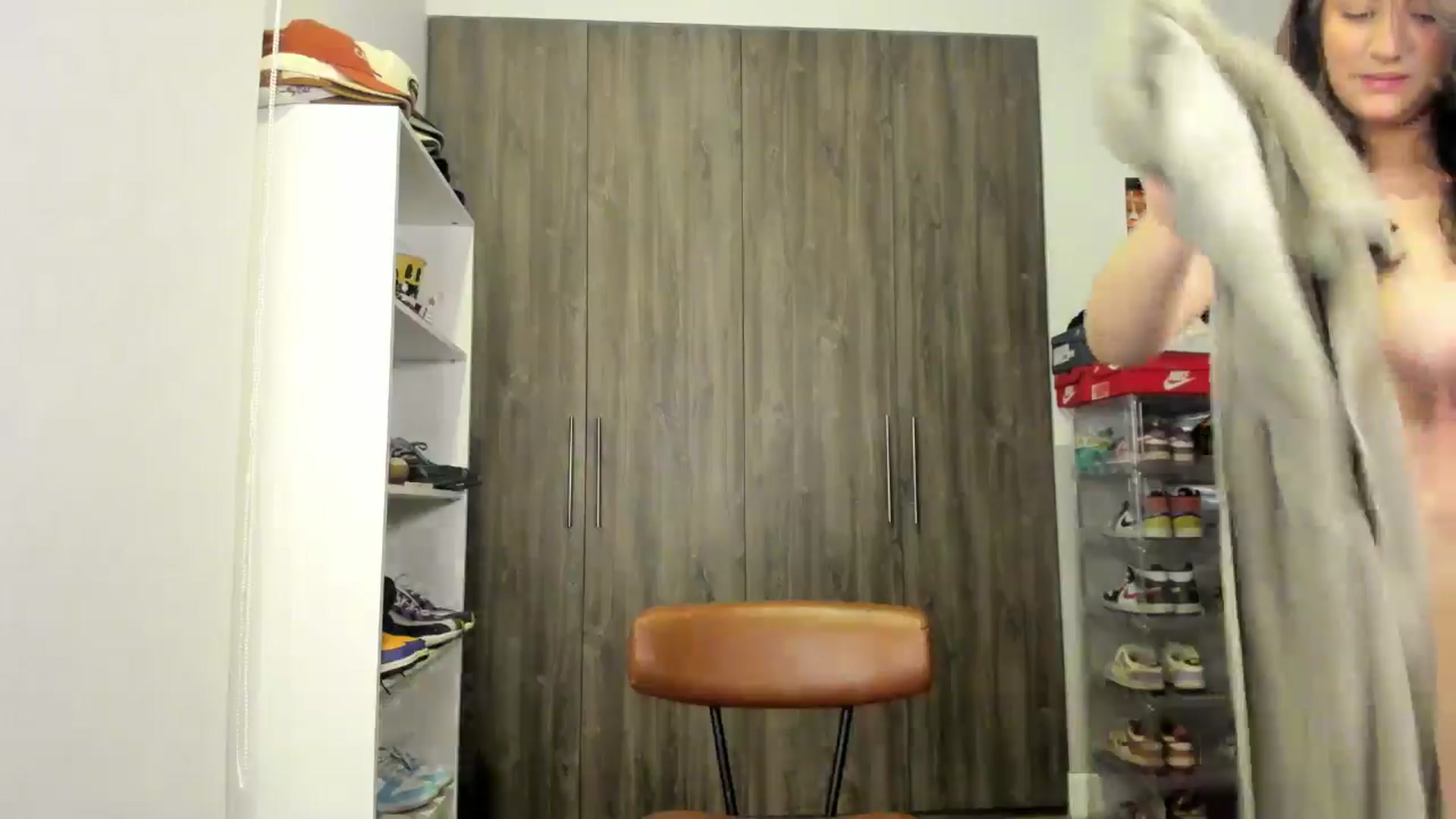 Gallery image thumbnail from lindabluee's myfreecams stream on, 04/09/2025, 17:17 image 3 of 20