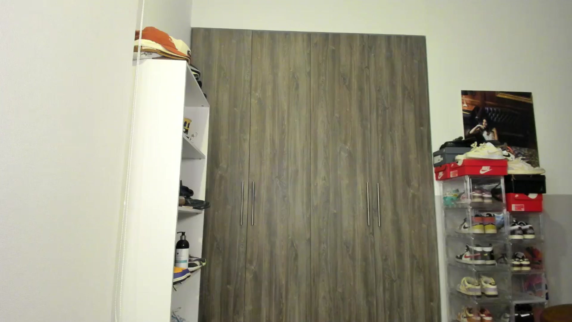 Gallery image thumbnail from lindabluee's myfreecams stream on, 04/09/2025, 17:17 image 10 of 20