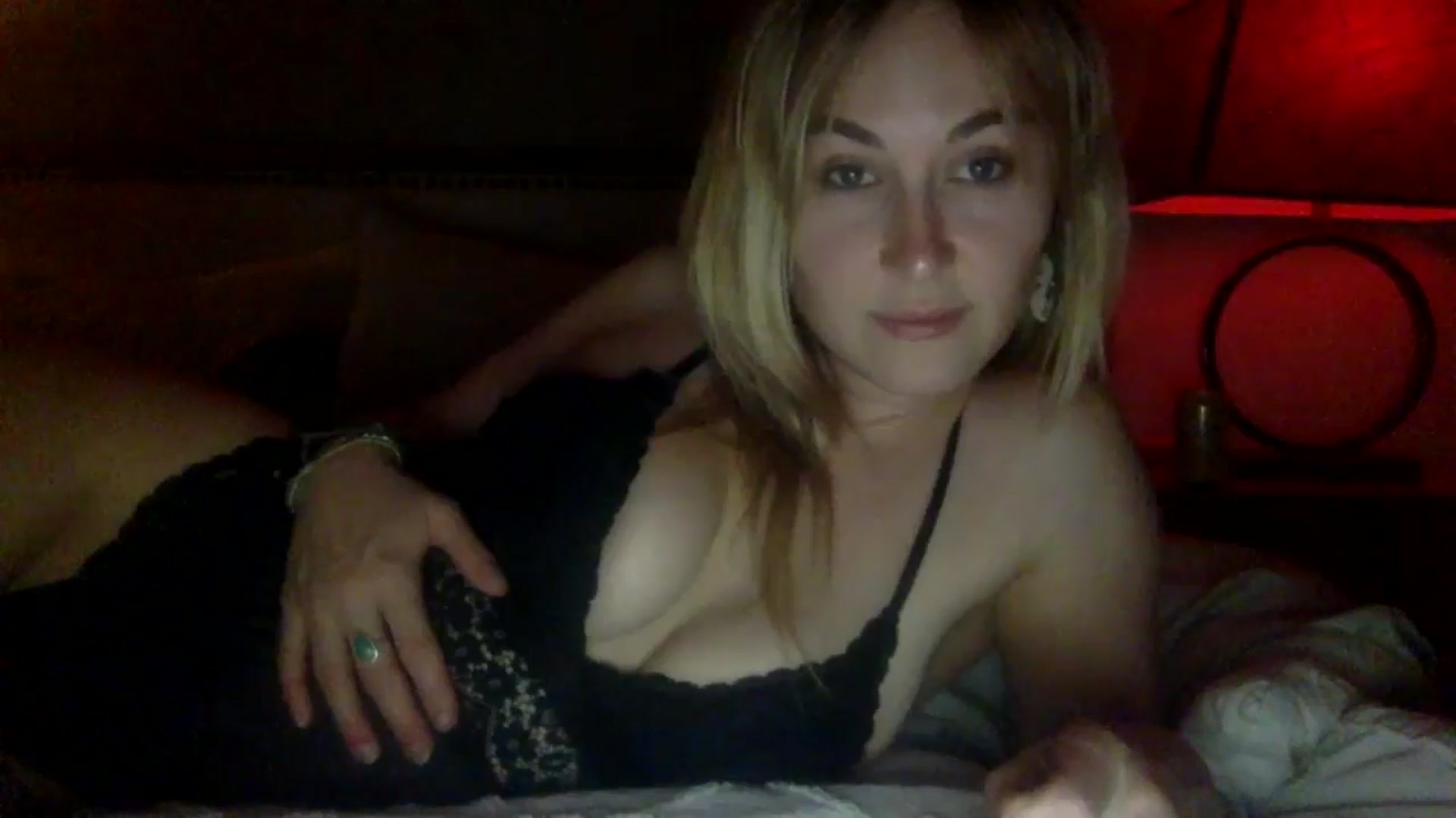 Gallery image thumbnail from lingerieyoga's myfreecams stream on, 06/13/2024, 06:39 image 15 of 20