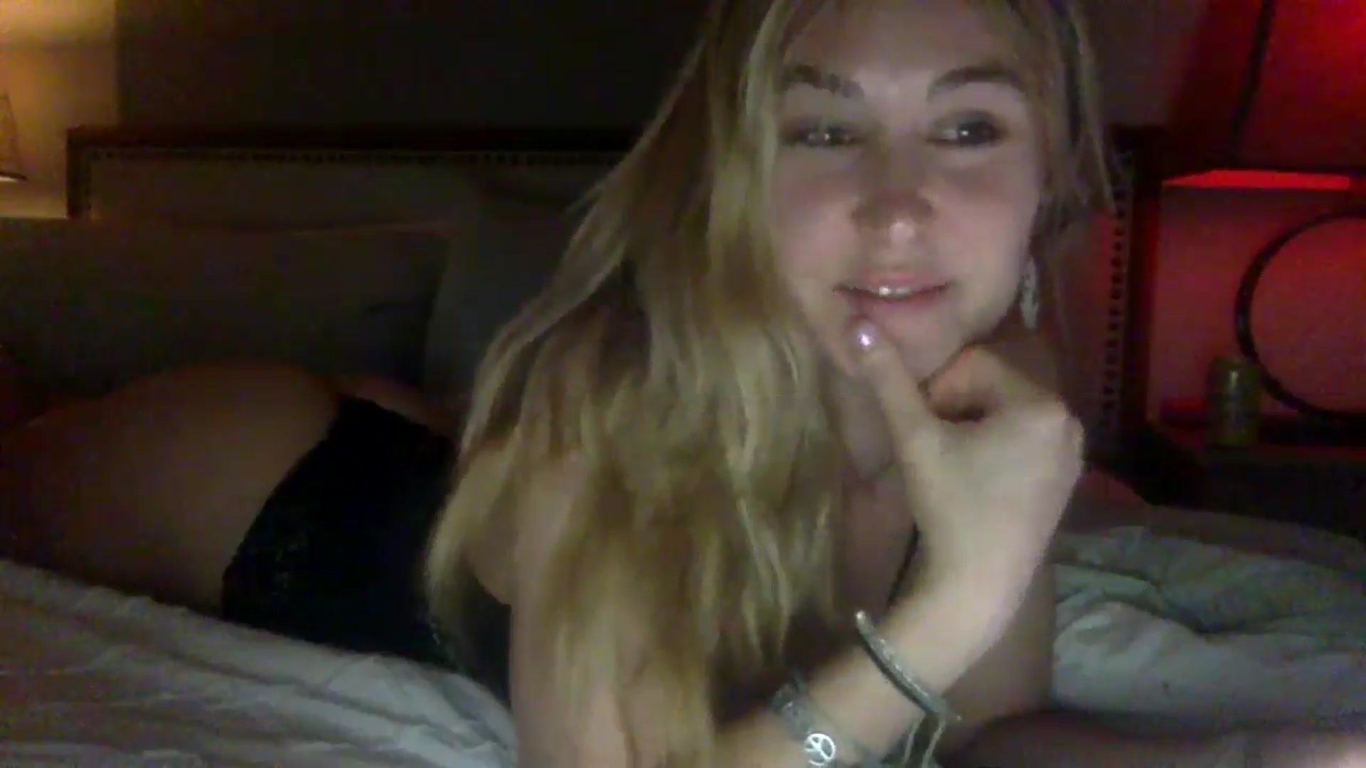 Gallery image thumbnail from lingerieyoga's myfreecams stream on, 06/13/2024, 06:39 image 13 of 20