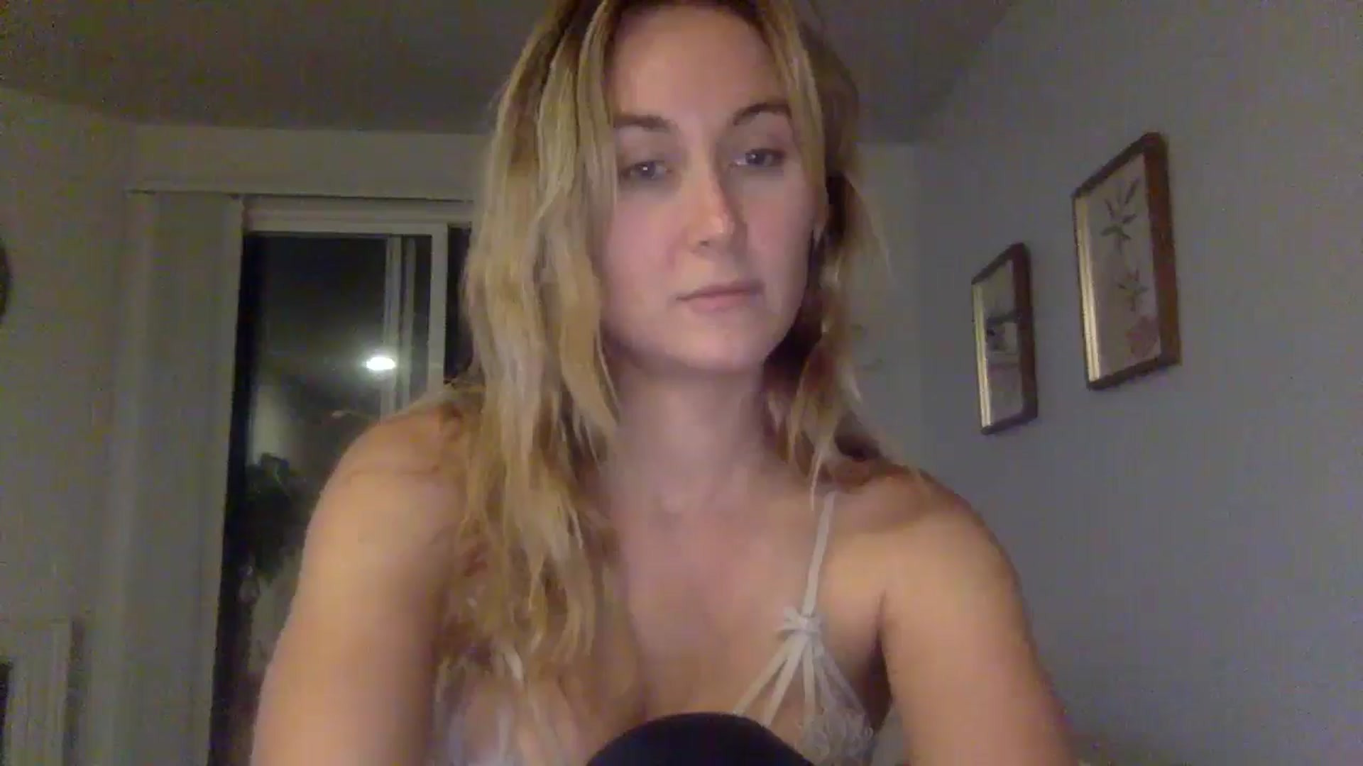 Gallery image thumbnail from lingerieyoga's myfreecams stream on, 07/17/2024, 05:21 image 15 of 20