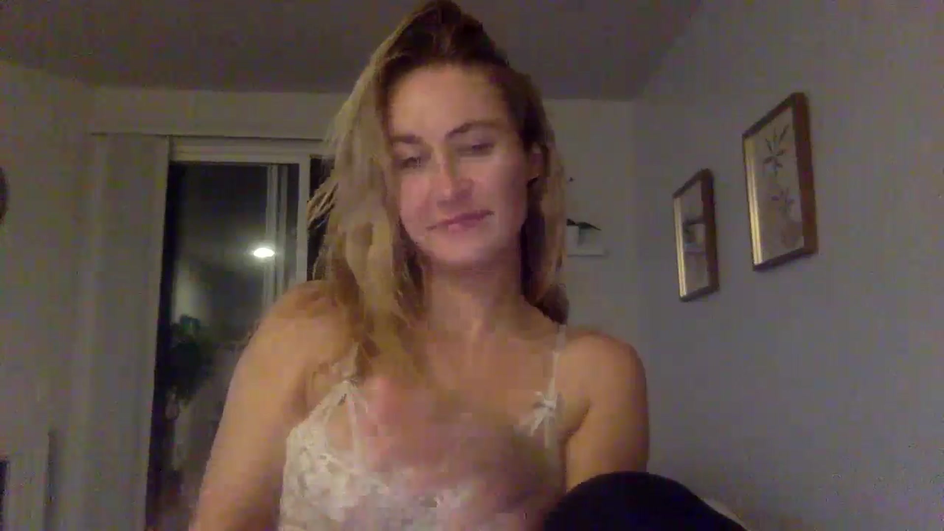 Gallery image thumbnail from lingerieyoga's myfreecams stream on, 07/17/2024, 05:21 image 9 of 20