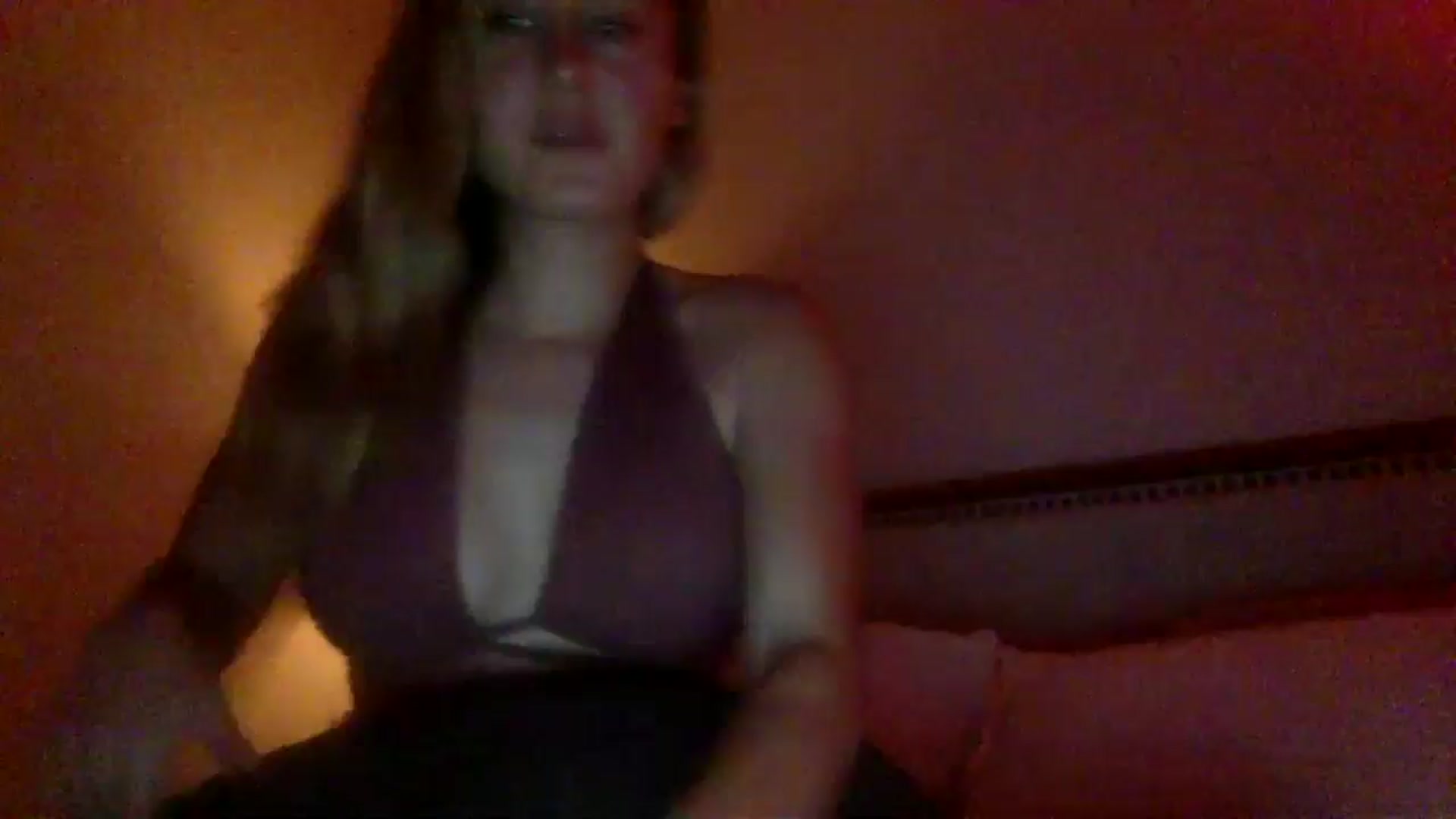 Gallery image thumbnail from lingerieyoga's myfreecams stream on, 07/28/2024, 04:36 image 10 of 20