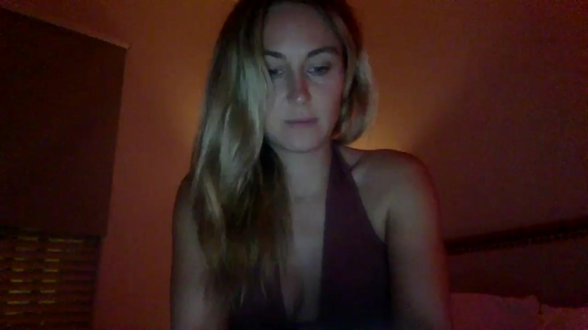 Gallery image thumbnail from lingerieyoga's myfreecams stream on, 07/28/2024, 04:36 image 20 of 20