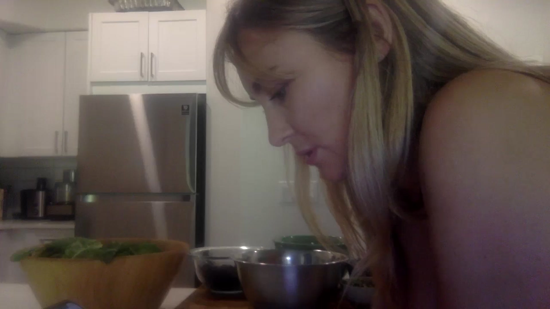 Gallery image thumbnail from lingerieyoga's myfreecams stream on, 08/24/2024, 22:08 image 18 of 20