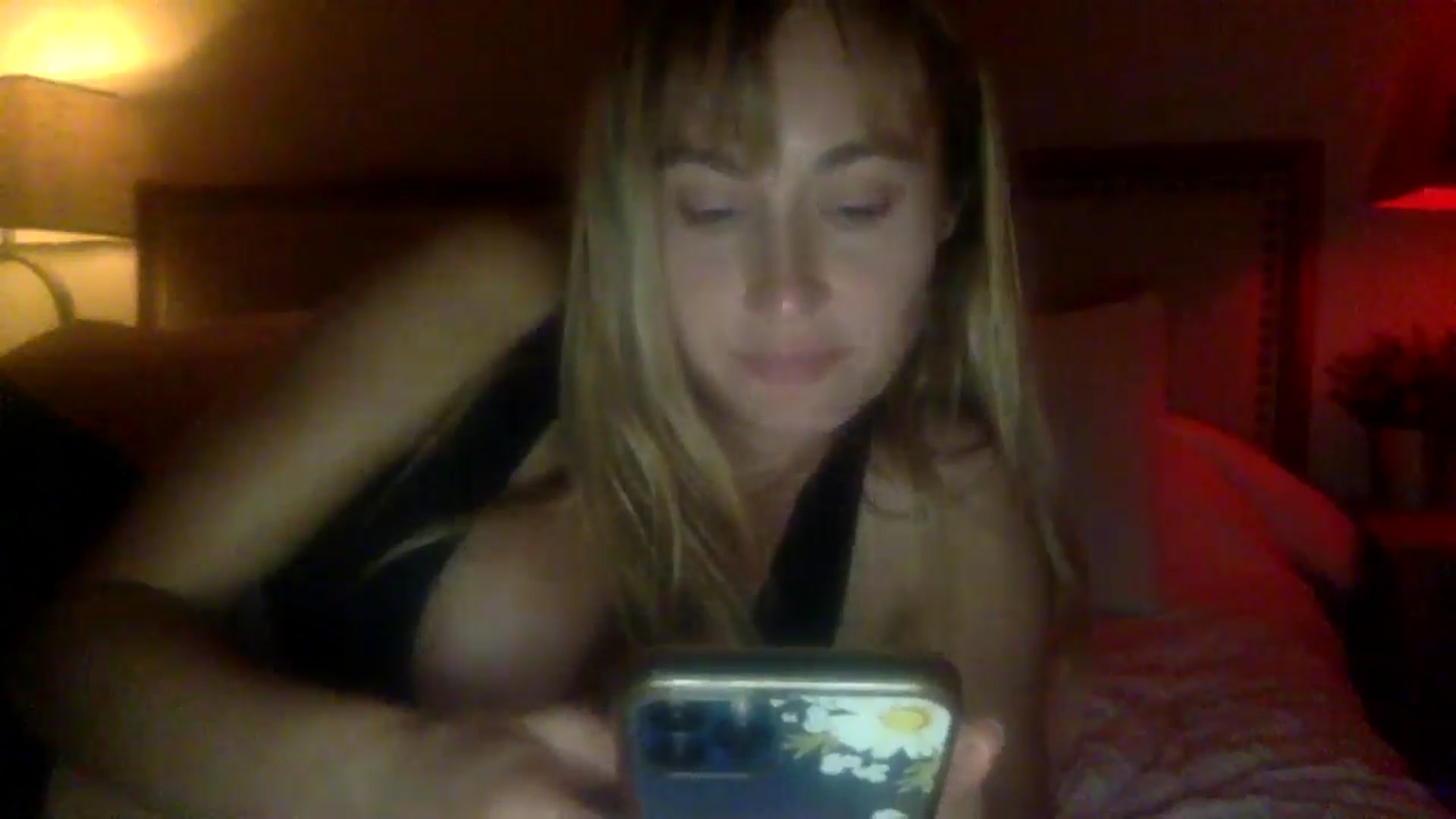 Gallery image thumbnail from lingerieyoga's myfreecams stream on, 09/10/2024, 06:03 image 13 of 20