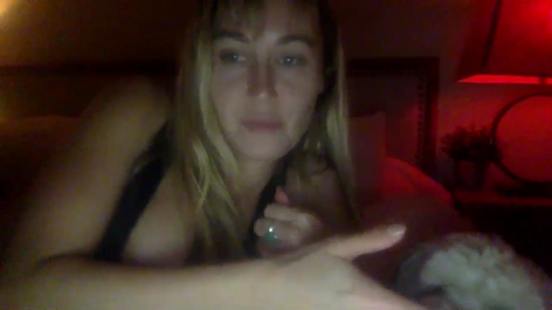 Gallery image thumbnail from lingerieyoga's myfreecams stream on, 09/10/2024, 06:03 image 12 of 20