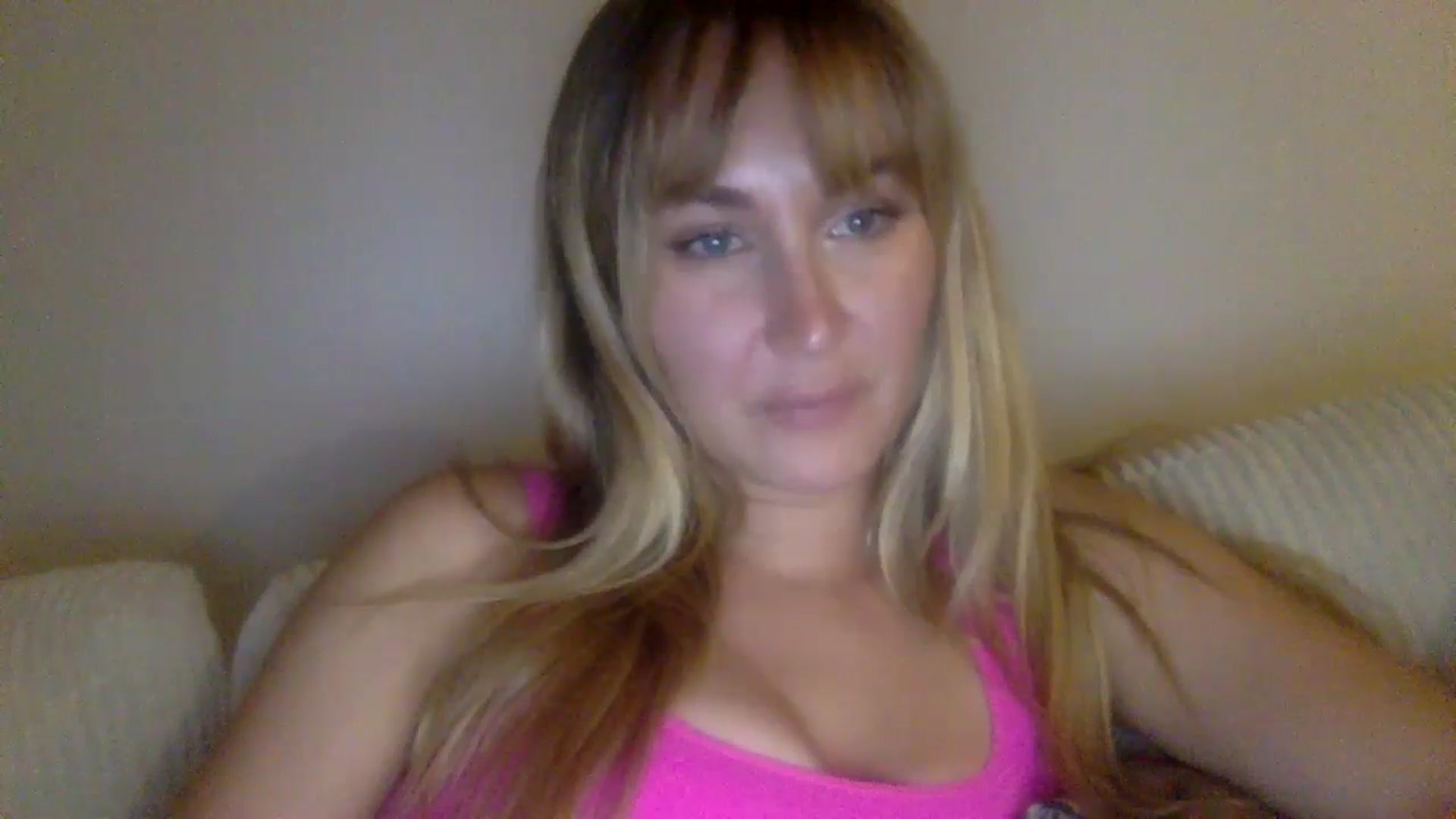 Gallery image thumbnail from lingerieyoga's myfreecams stream on, 09/23/2024, 03:22 image 2 of 20