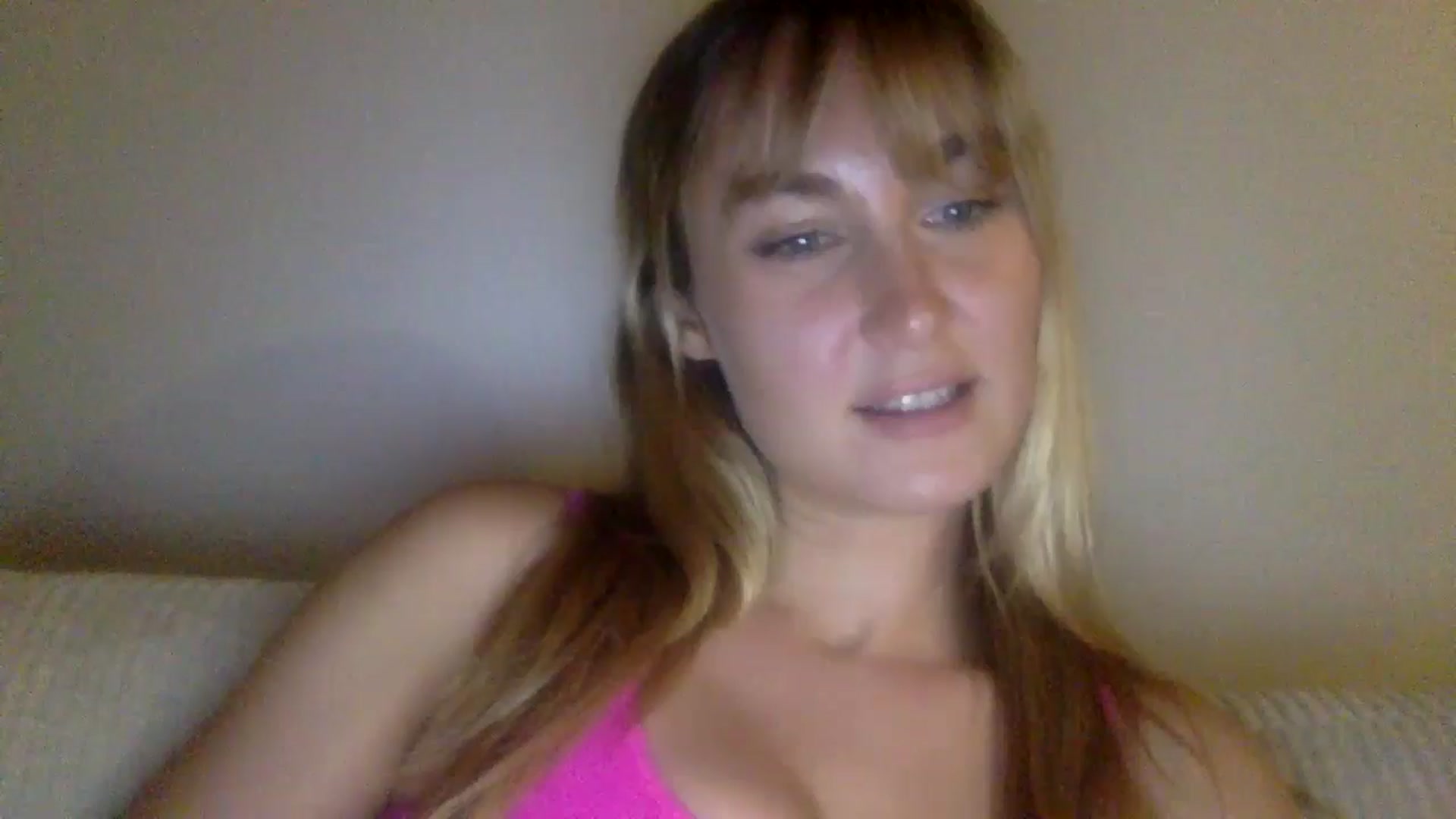 Gallery image thumbnail from lingerieyoga's myfreecams stream on, 09/23/2024, 03:22 image 17 of 20