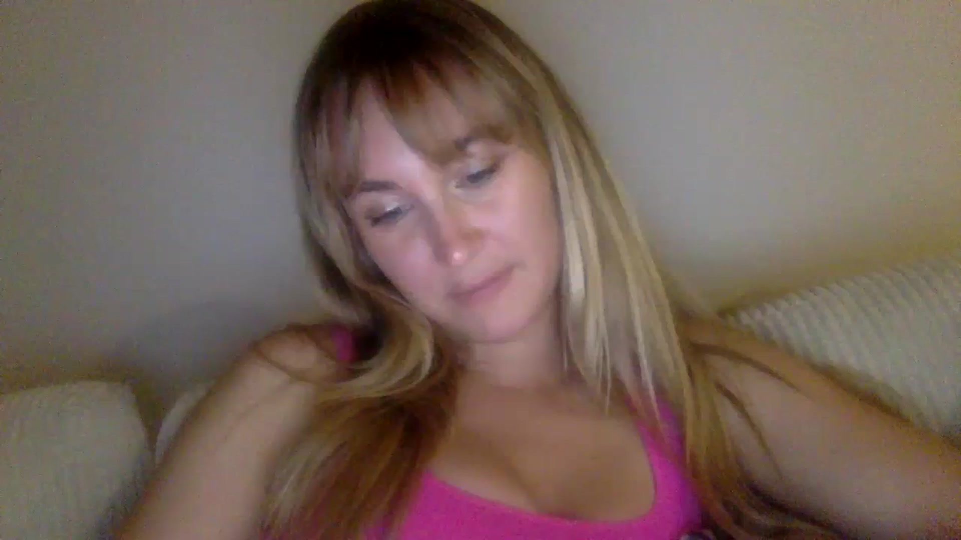 Gallery image thumbnail from lingerieyoga's myfreecams stream on, 09/23/2024, 03:22 image 1 of 20