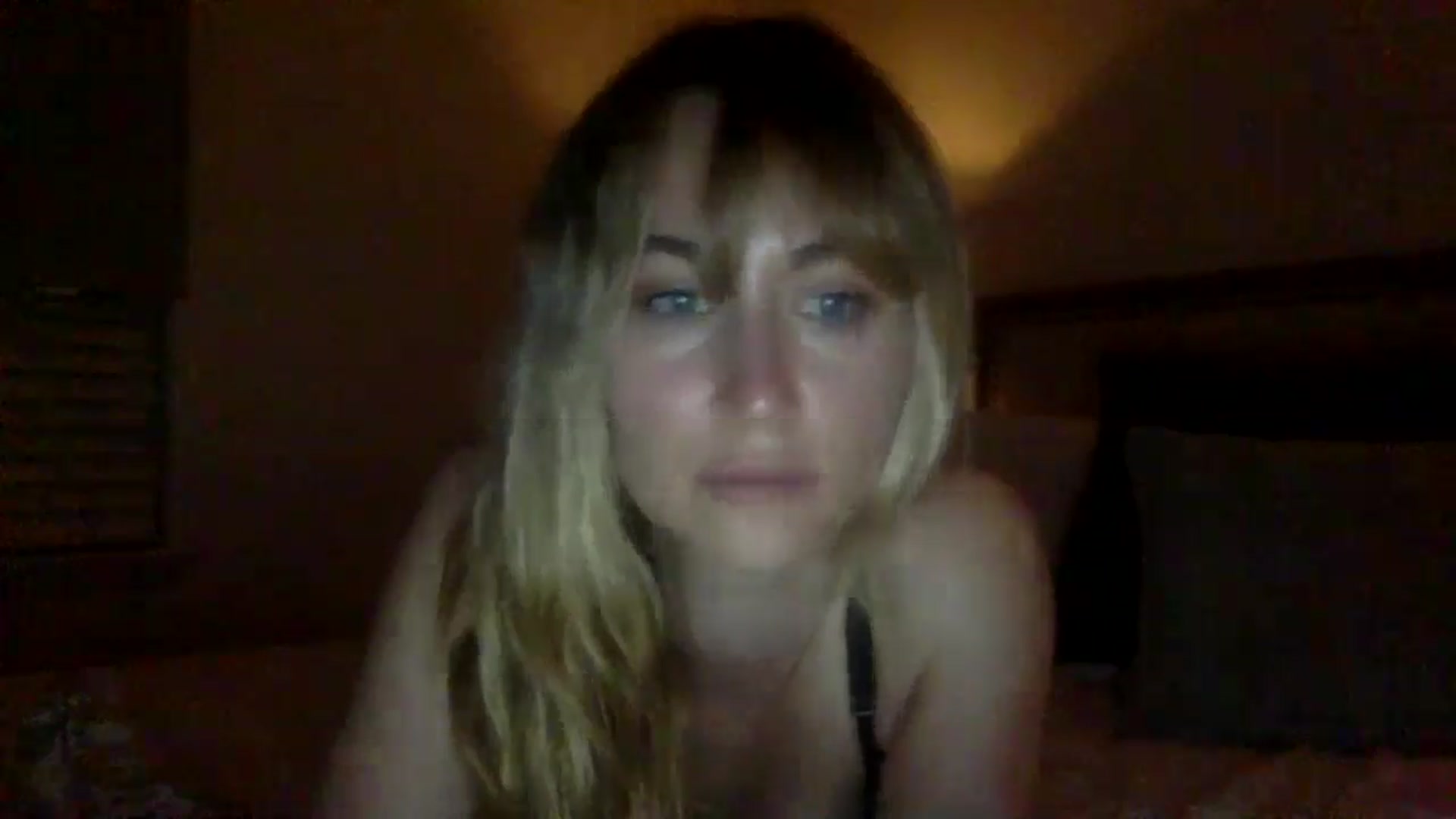 Gallery image thumbnail from lingerieyoga's myfreecams stream on, 10/17/2024, 04:28 image 2 of 20