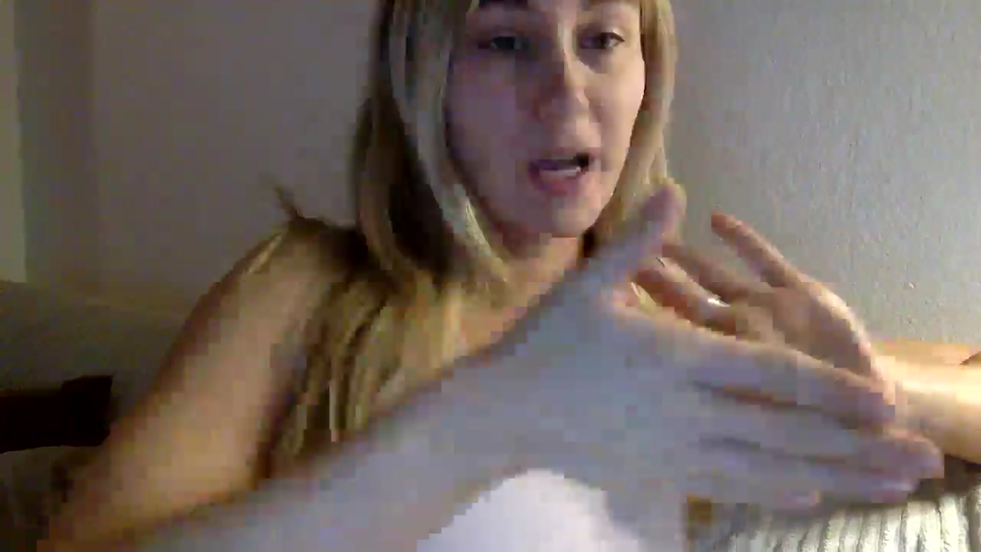 Gallery image thumbnail from lingerieyoga's myfreecams stream on, 10/30/2024, 03:40 image 20 of 20
