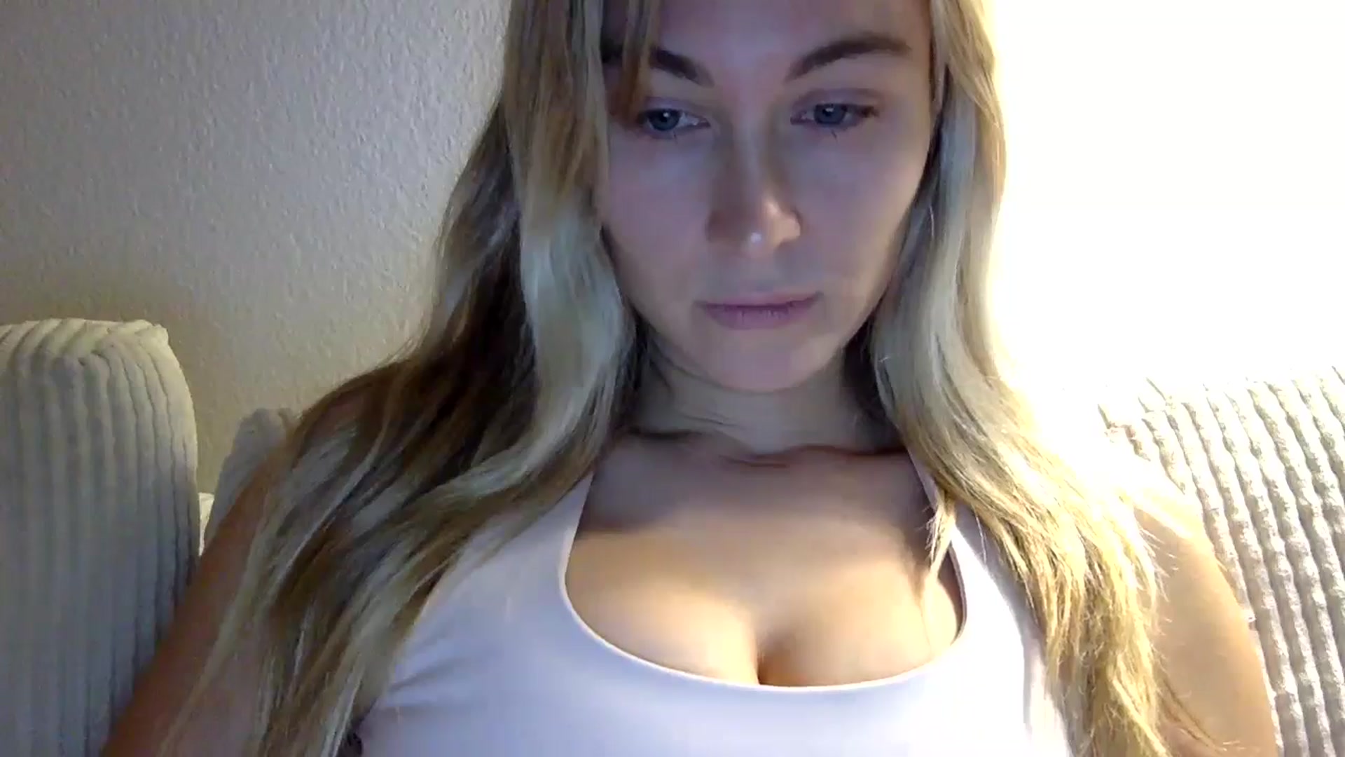 Gallery image thumbnail from lingerieyoga's myfreecams stream on, 10/30/2024, 03:40 image 5 of 20