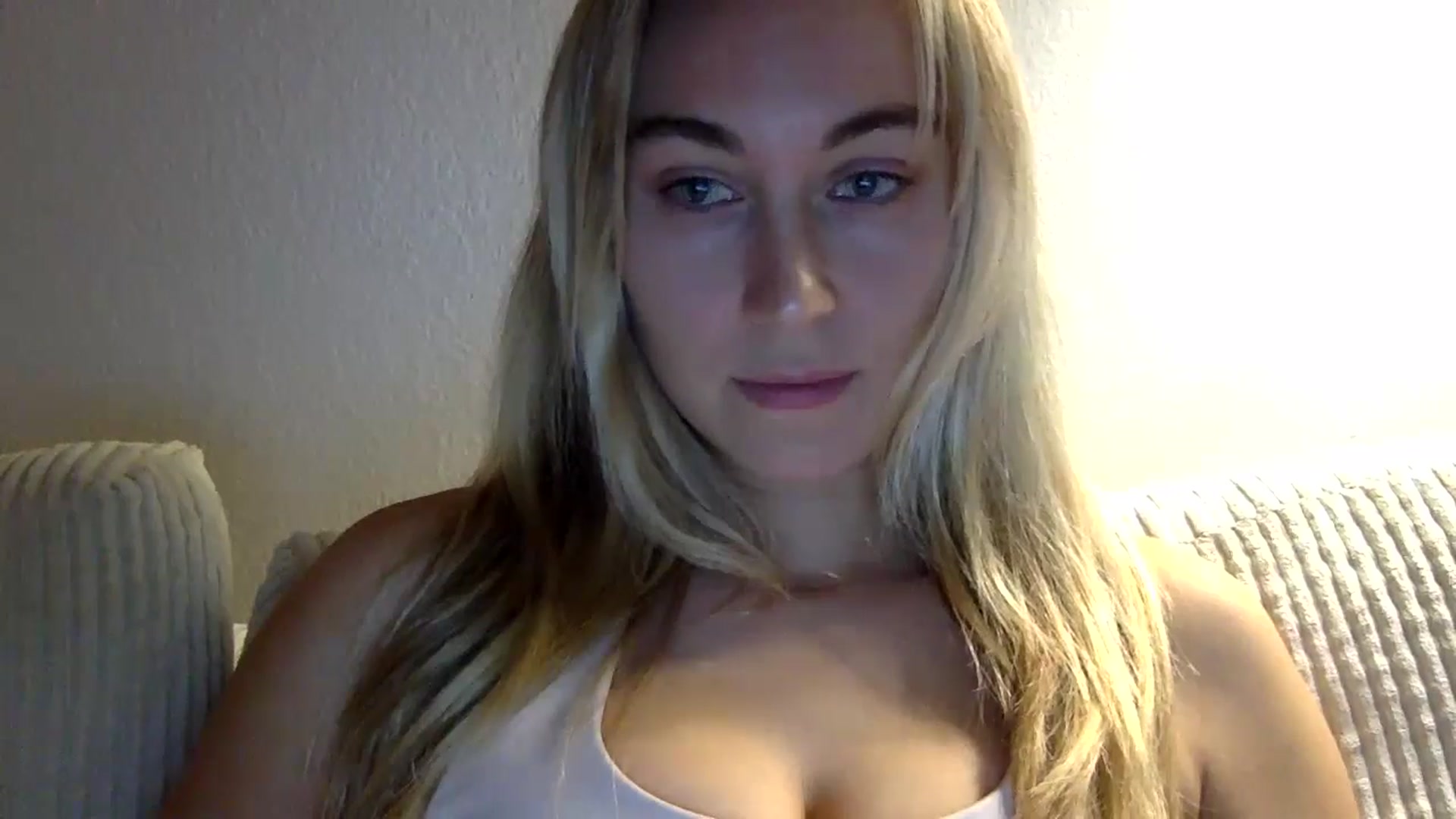 Gallery image thumbnail from lingerieyoga's myfreecams stream on, 10/30/2024, 03:40 image 3 of 20