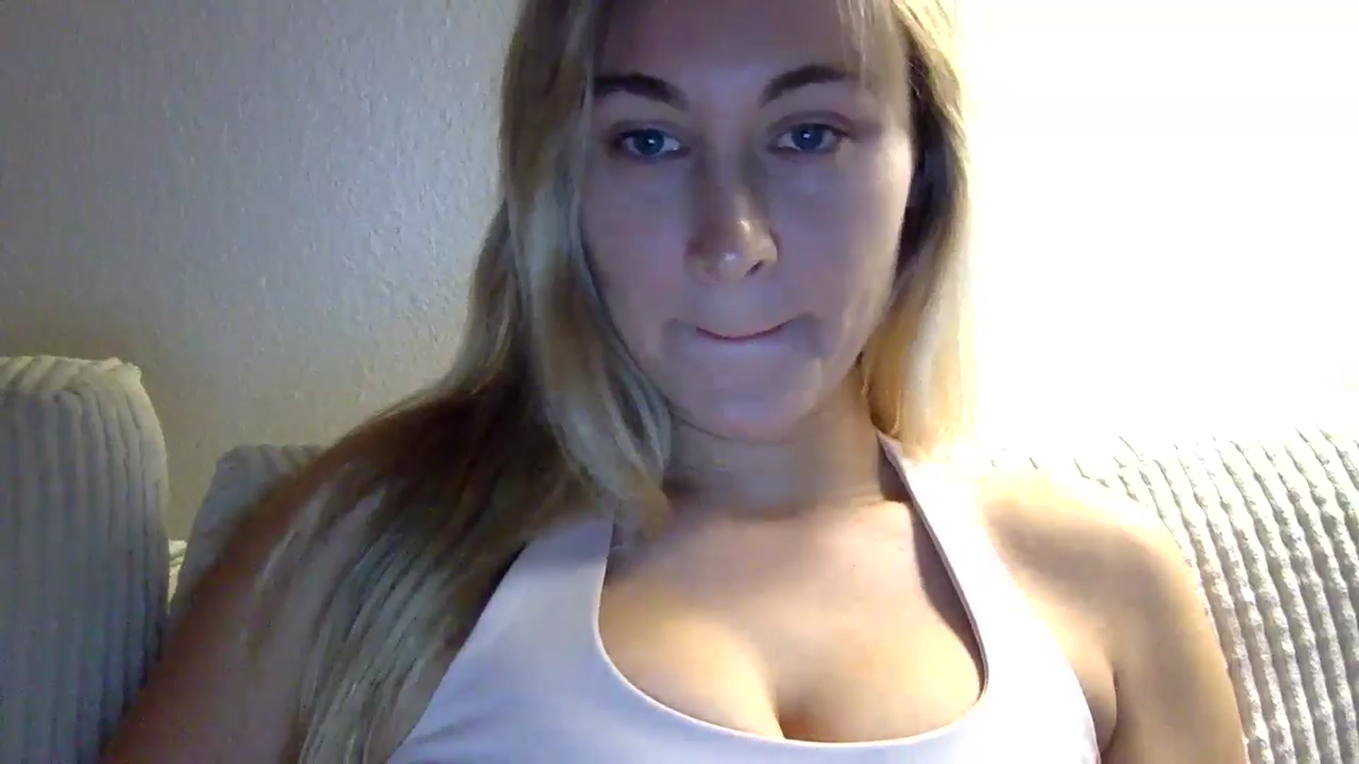 Gallery image thumbnail from lingerieyoga's myfreecams stream on, 10/30/2024, 03:40 image 11 of 20