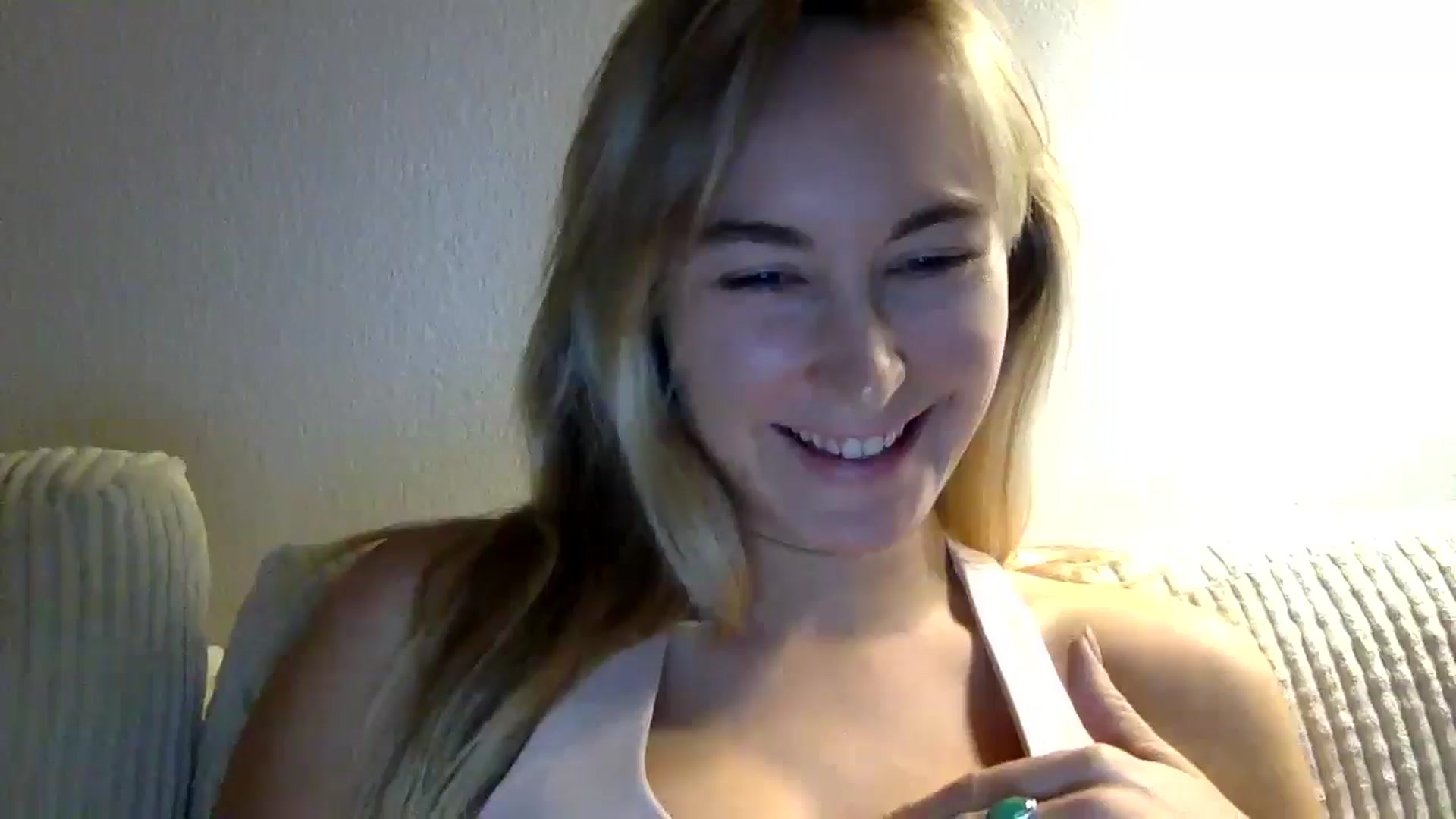 Gallery image thumbnail from lingerieyoga's myfreecams stream on, 10/30/2024, 03:40 image 12 of 20