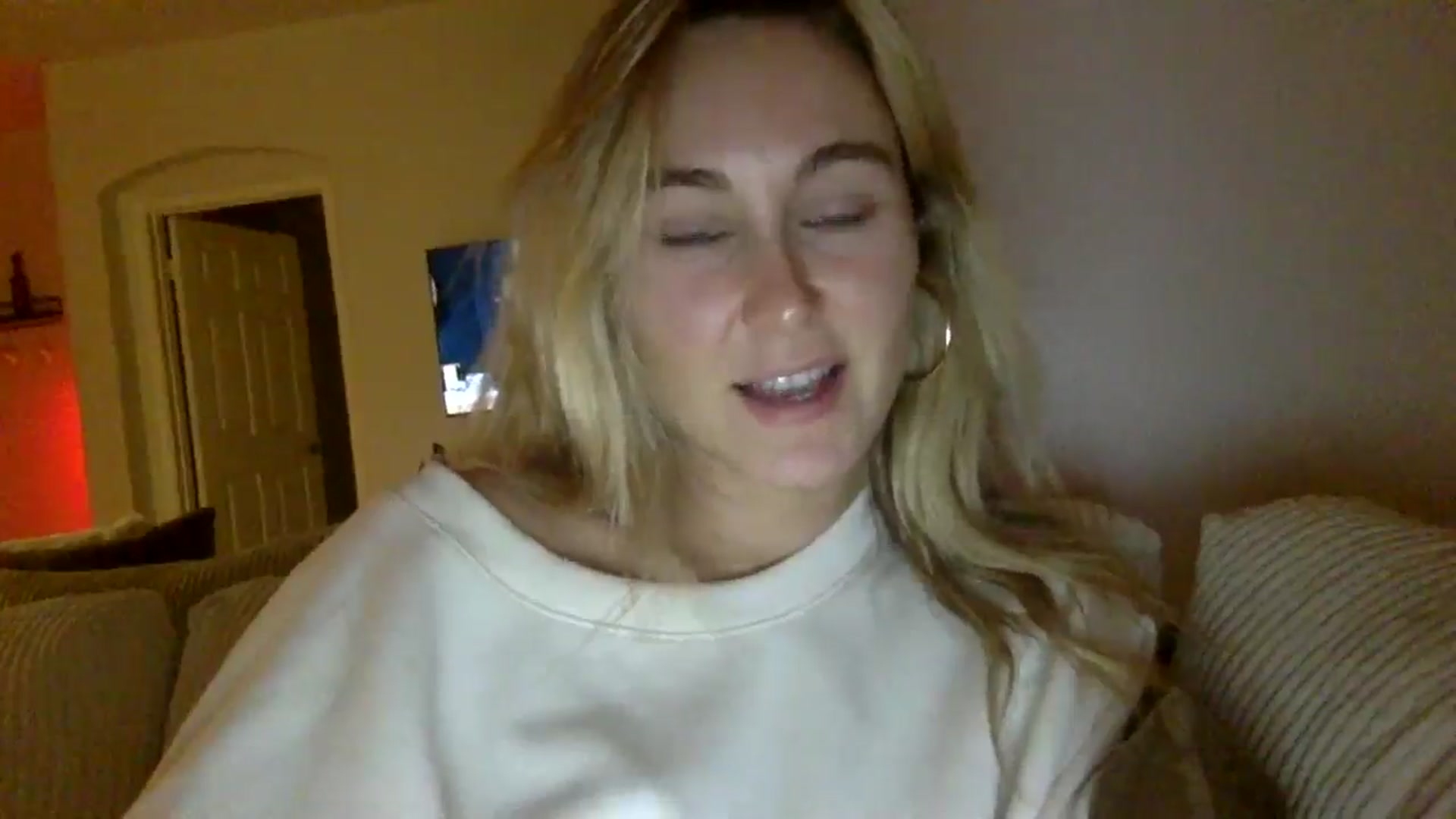 Gallery image thumbnail from lingerieyoga's myfreecams stream on, 11/22/2024, 04:46 image 20 of 20
