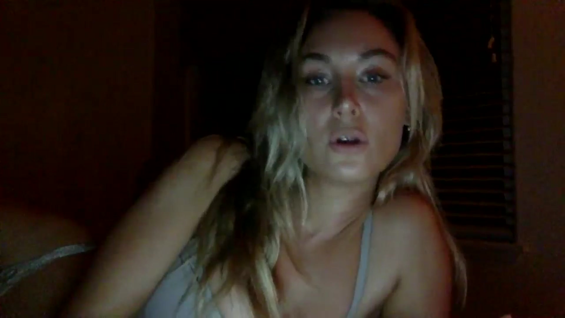 Gallery image thumbnail from lingerieyoga's myfreecams stream on, 03/24/2025, 05:34 image 8 of 20