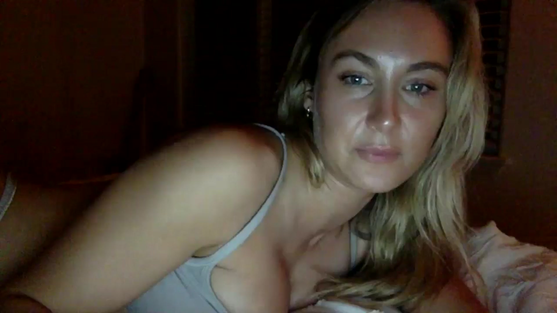 Gallery image thumbnail from lingerieyoga's myfreecams stream on, 03/24/2025, 05:34 image 16 of 20