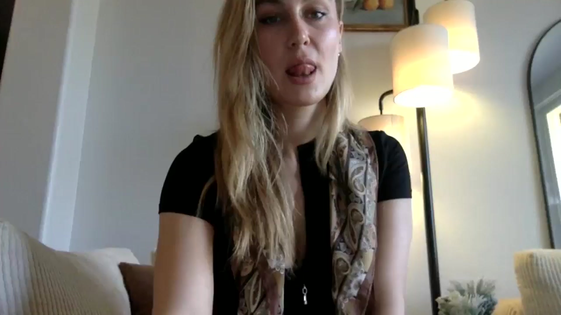 Gallery image thumbnail from lingerieyoga's myfreecams stream on, 04/29/2025, 23:35 image 1 of 20