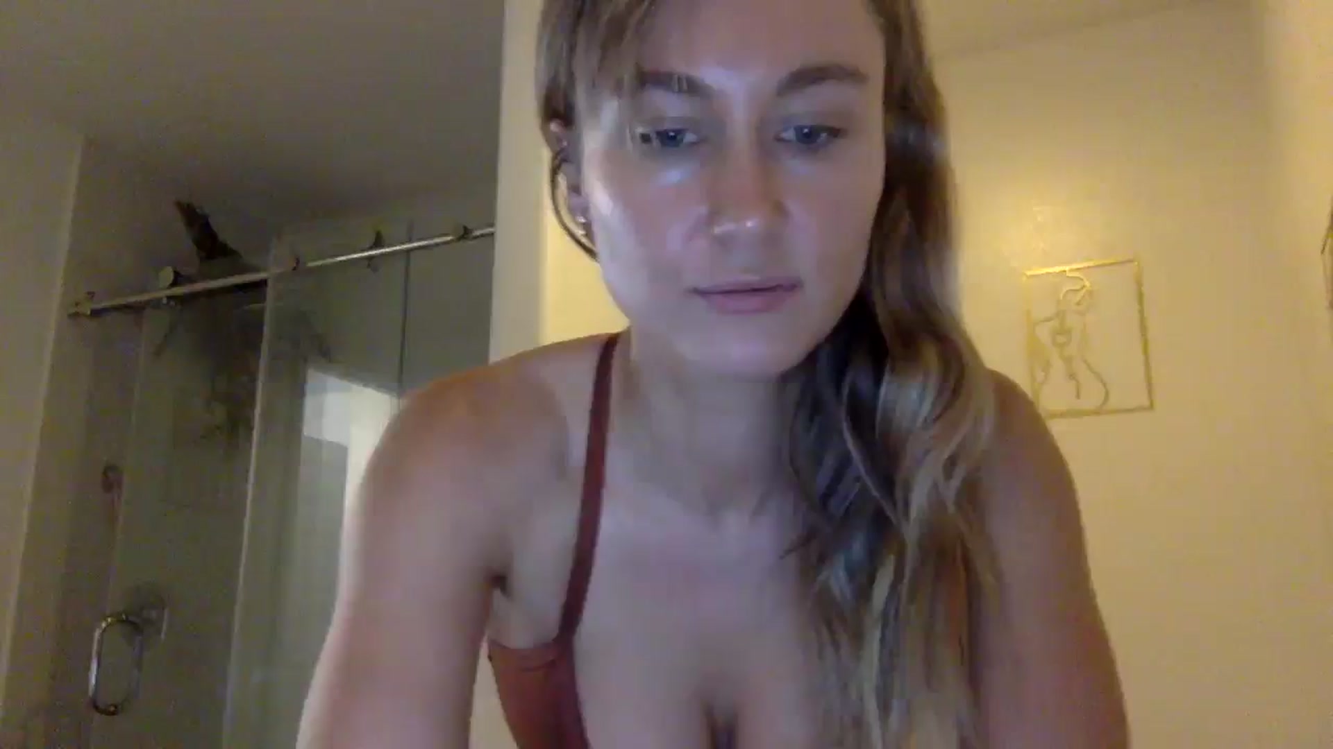 Gallery image thumbnail from lingerieyoga's myfreecams stream on, 05/08/2025, 21:49 image 1 of 20