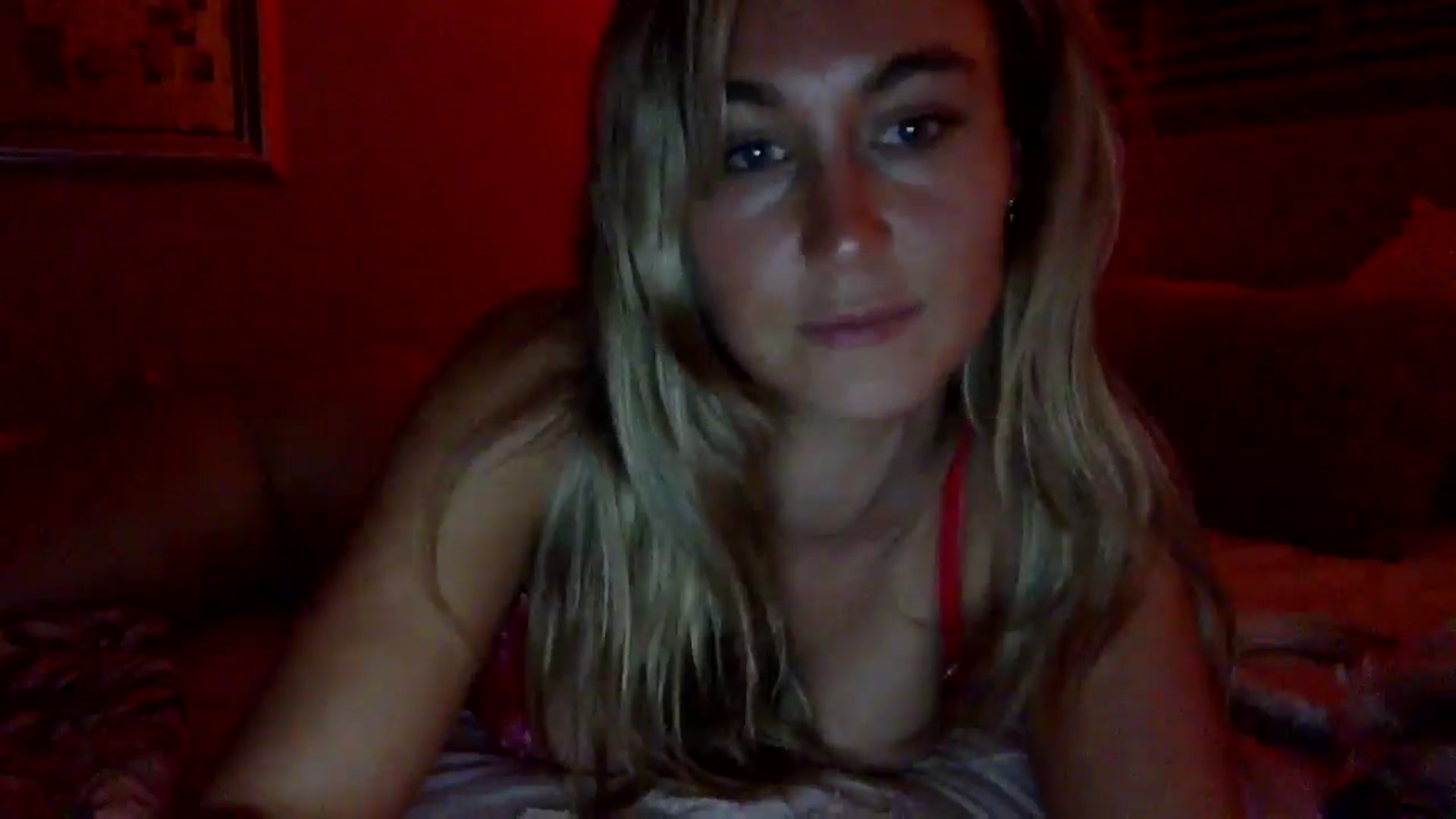 Gallery image thumbnail from lingerieyoga's myfreecams stream on, 05/29/2025, 05:36 image 10 of 20
