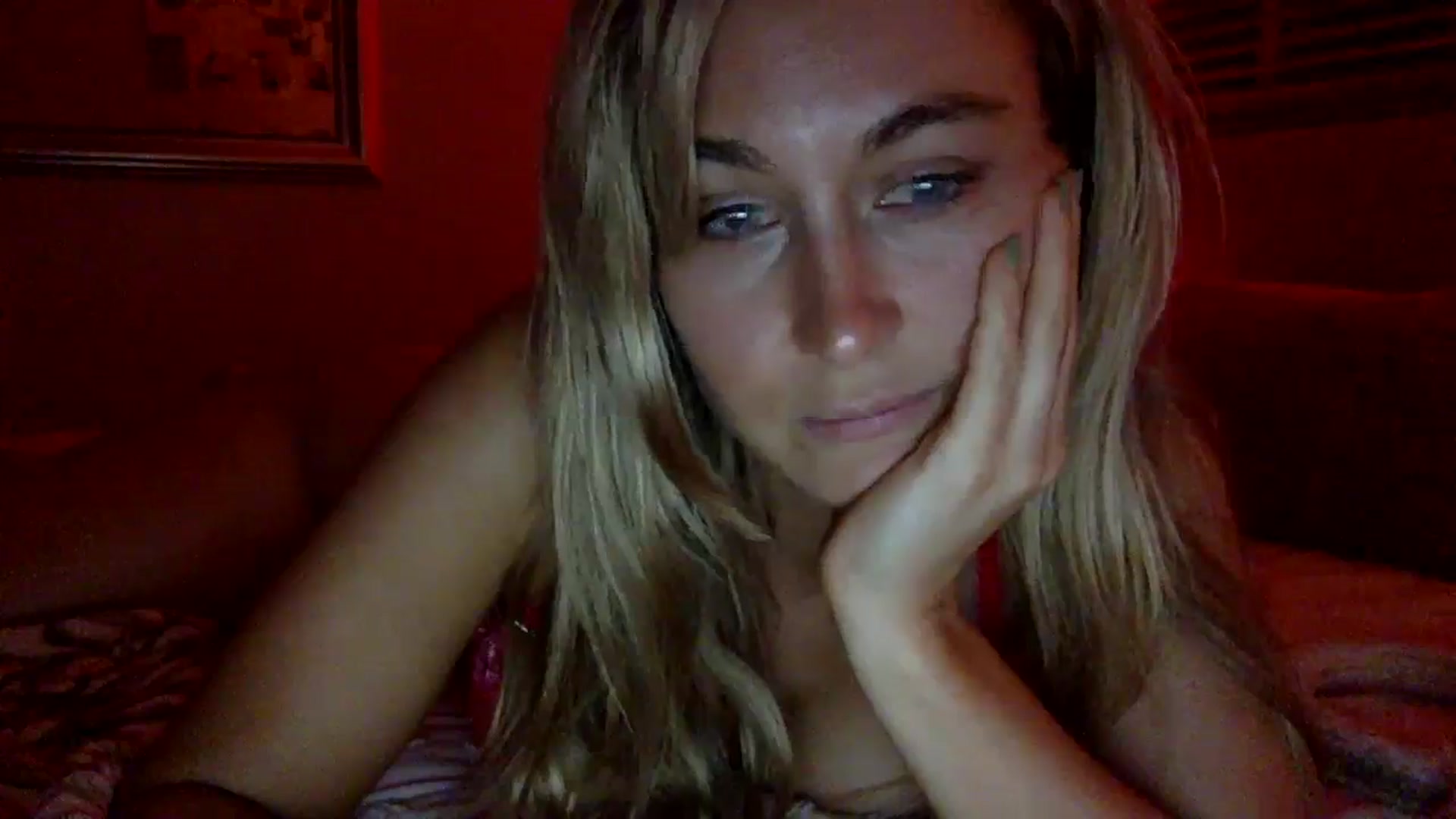 Gallery image thumbnail from lingerieyoga's myfreecams stream on, 05/29/2025, 05:36 image 11 of 20