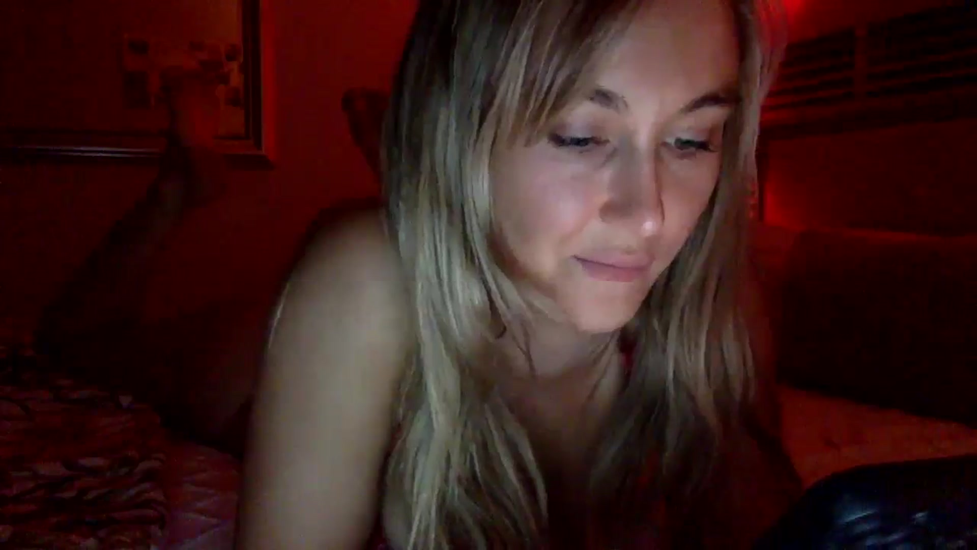 Gallery image thumbnail from lingerieyoga's myfreecams stream on, 05/29/2025, 05:36 image 19 of 20