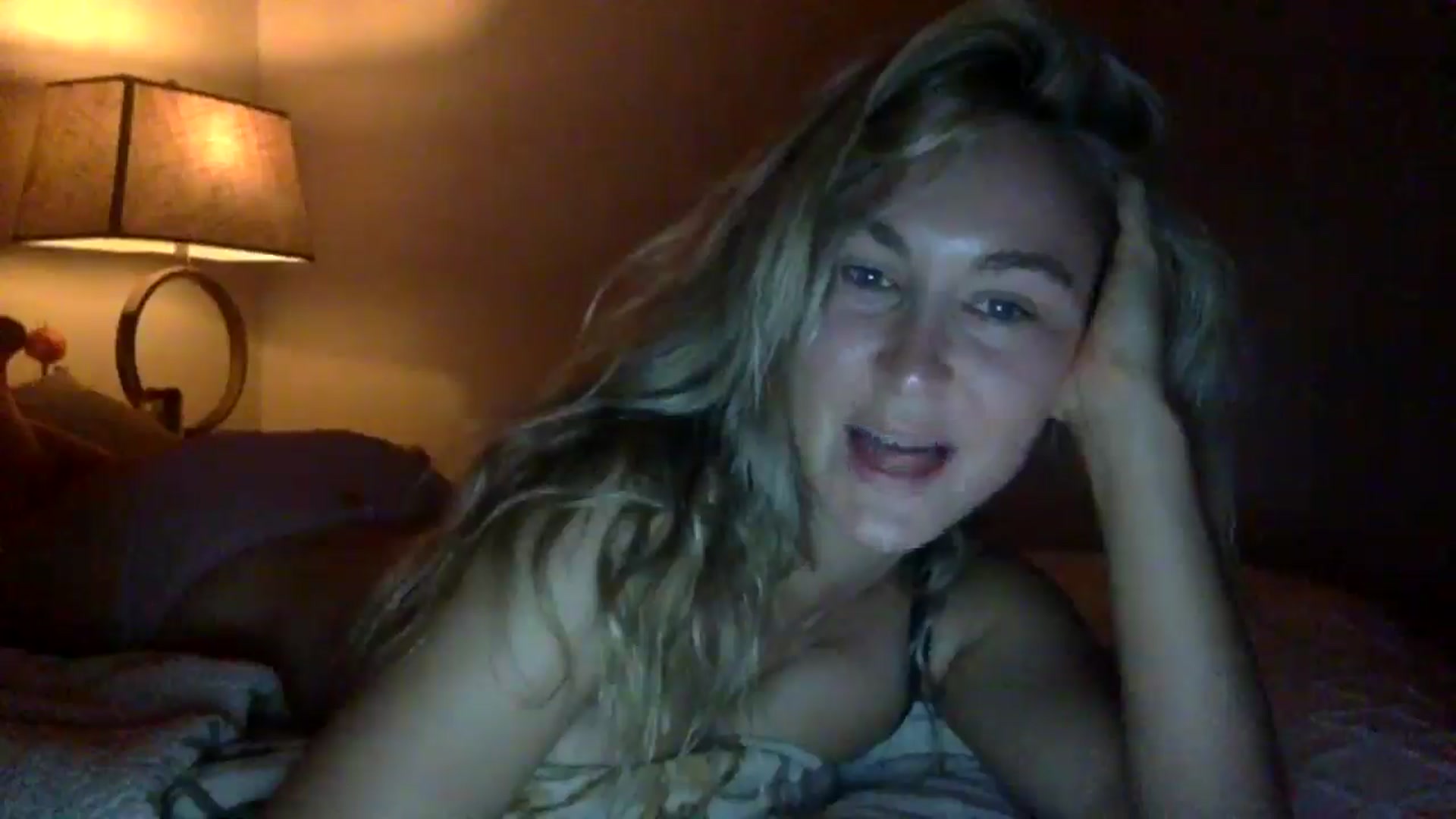 Gallery image thumbnail from lingerieyoga's myfreecams stream on, 07/07/2025, 05:33 image 7 of 20
