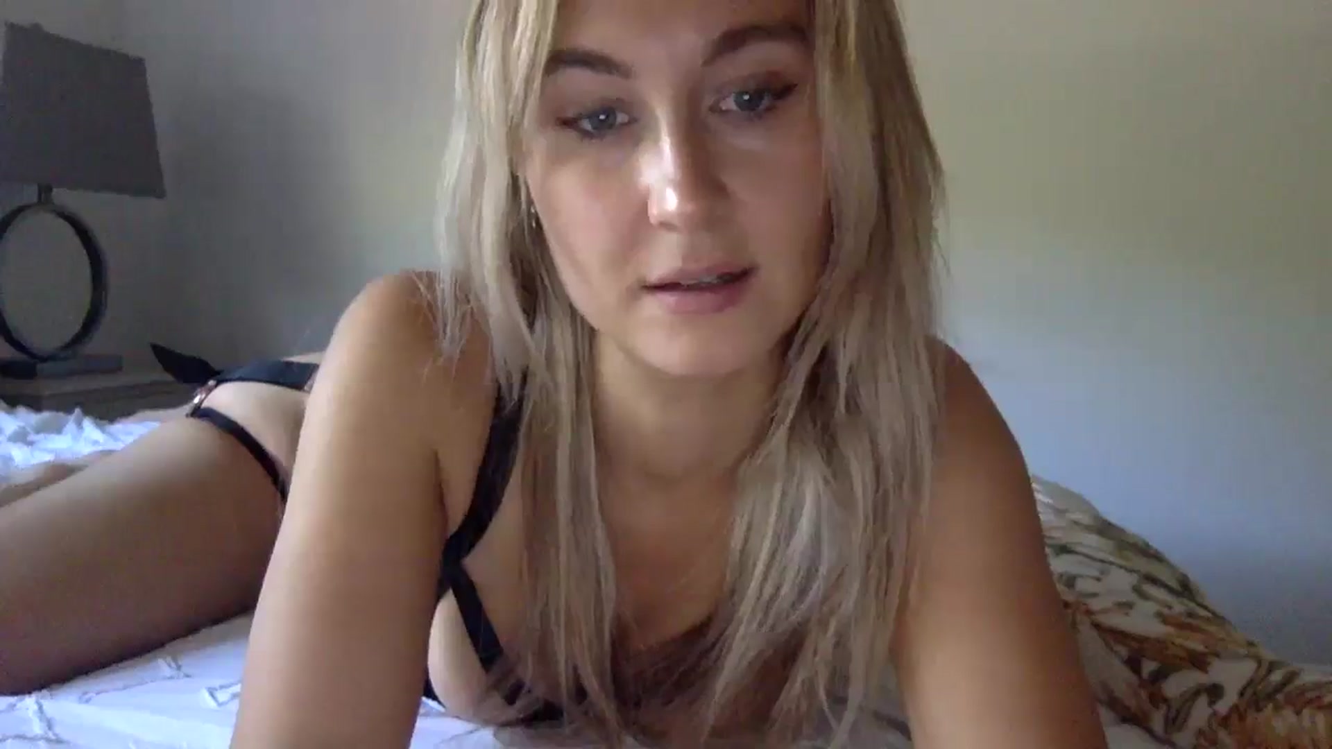 Gallery image thumbnail from lingerieyoga's myfreecams stream on, 07/23/2025, 22:10 image 7 of 20