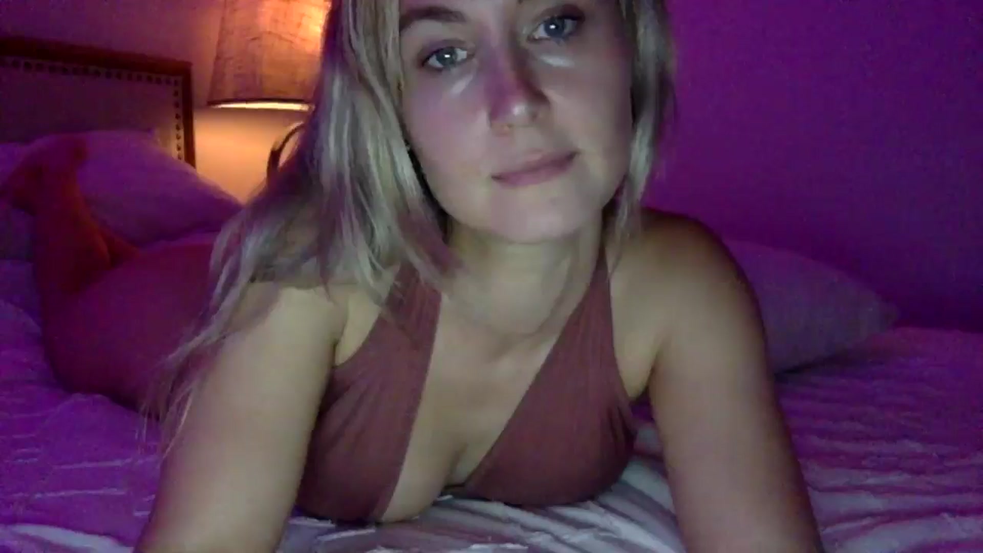 Gallery image thumbnail from lingerieyoga's myfreecams stream on, 07/25/2025, 05:27 image 4 of 20