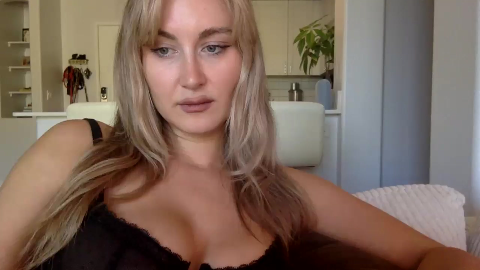 Gallery image thumbnail from lingerieyoga's myfreecams stream on, 07/30/2025, 23:30 image 19 of 20