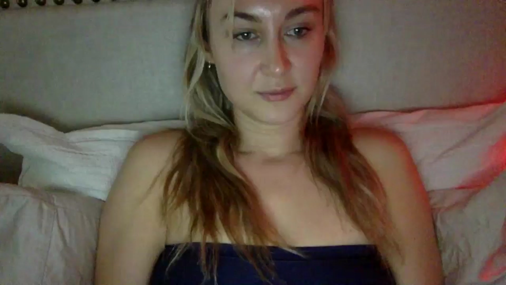 Gallery image thumbnail from lingerieyoga's myfreecams stream on, 08/05/2025, 06:00 image 14 of 20