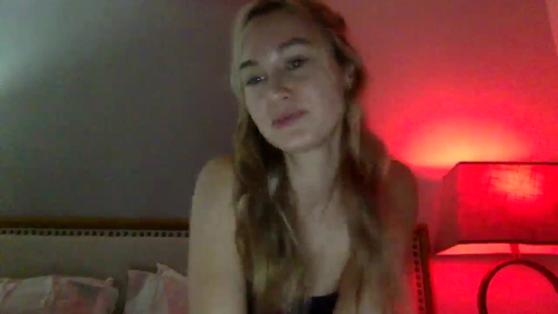 Gallery image thumbnail from lingerieyoga's myfreecams stream on, 08/05/2025, 06:00 image 15 of 20