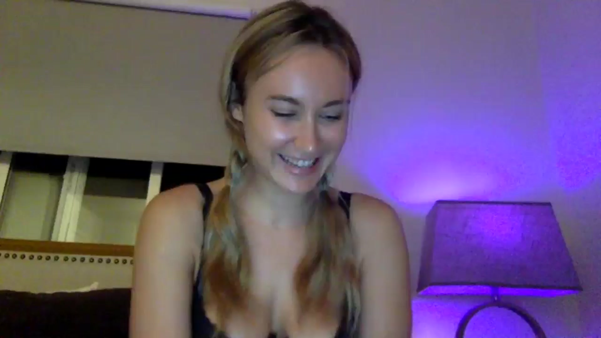 Gallery image thumbnail from lingerieyoga's myfreecams stream on, 08/27/2025, 06:37 image 17 of 20