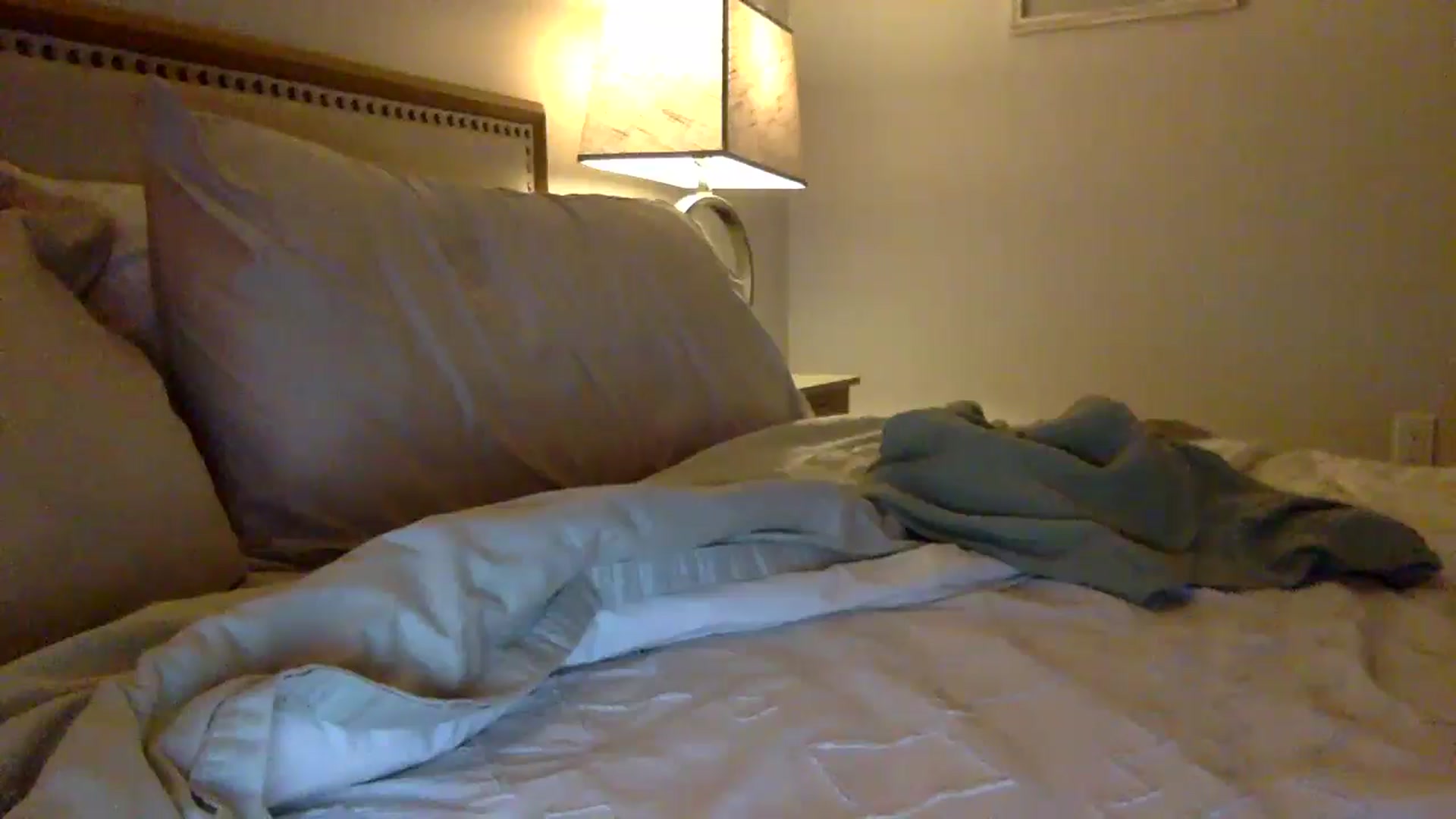Gallery image thumbnail from lingerieyoga's myfreecams stream on, 09/11/2025, 05:40 image 17 of 20