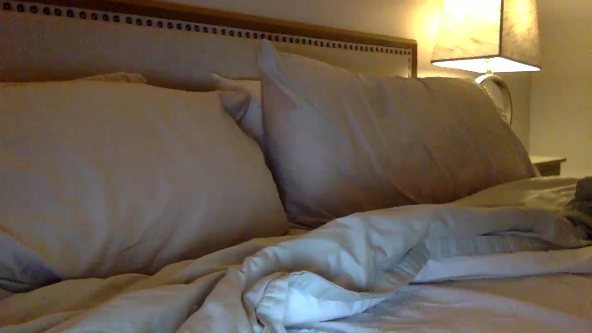 Gallery image thumbnail from lingerieyoga's myfreecams stream on, 09/11/2025, 05:40 image 18 of 20