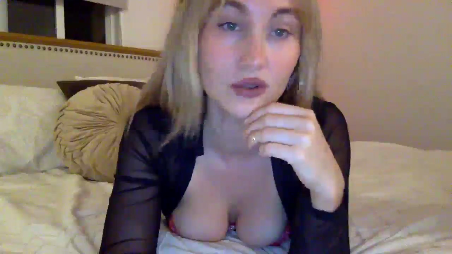 Gallery image thumbnail from lingerieyoga's myfreecams stream on, 09/14/2025, 03:41 image 2 of 20