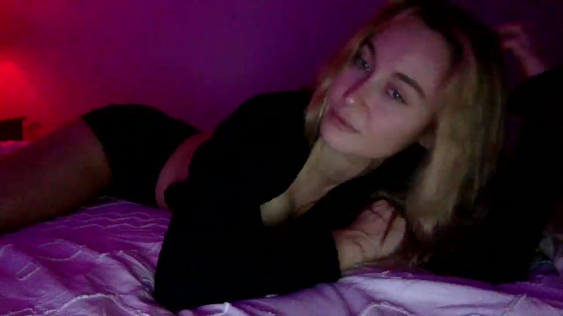 Gallery image thumbnail from lingerieyoga's myfreecams stream on, 09/16/2025, 06:54 image 14 of 20
